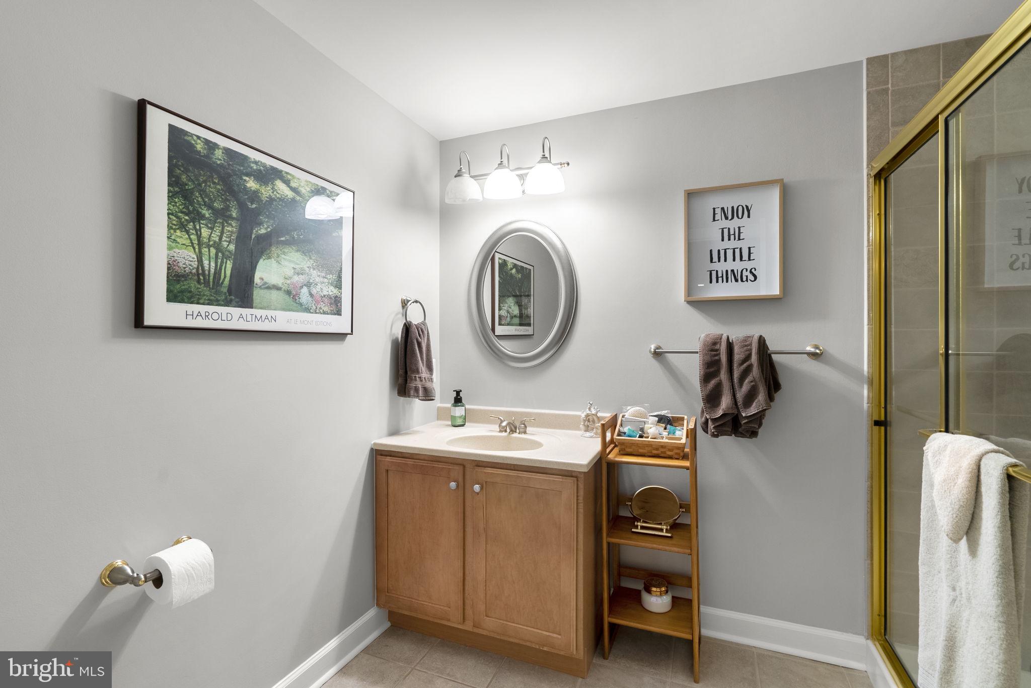 JENNA ESTATES - Residential