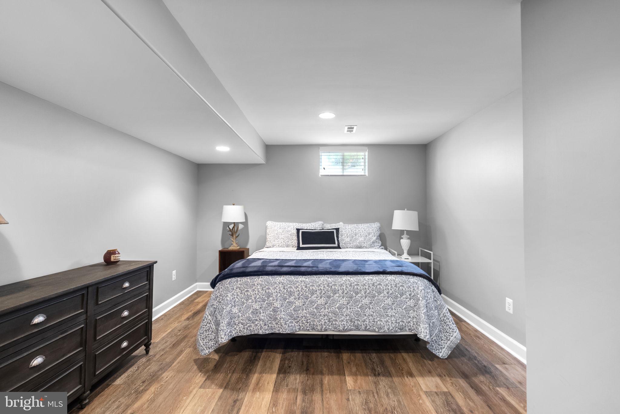 JENNA ESTATES - Residential