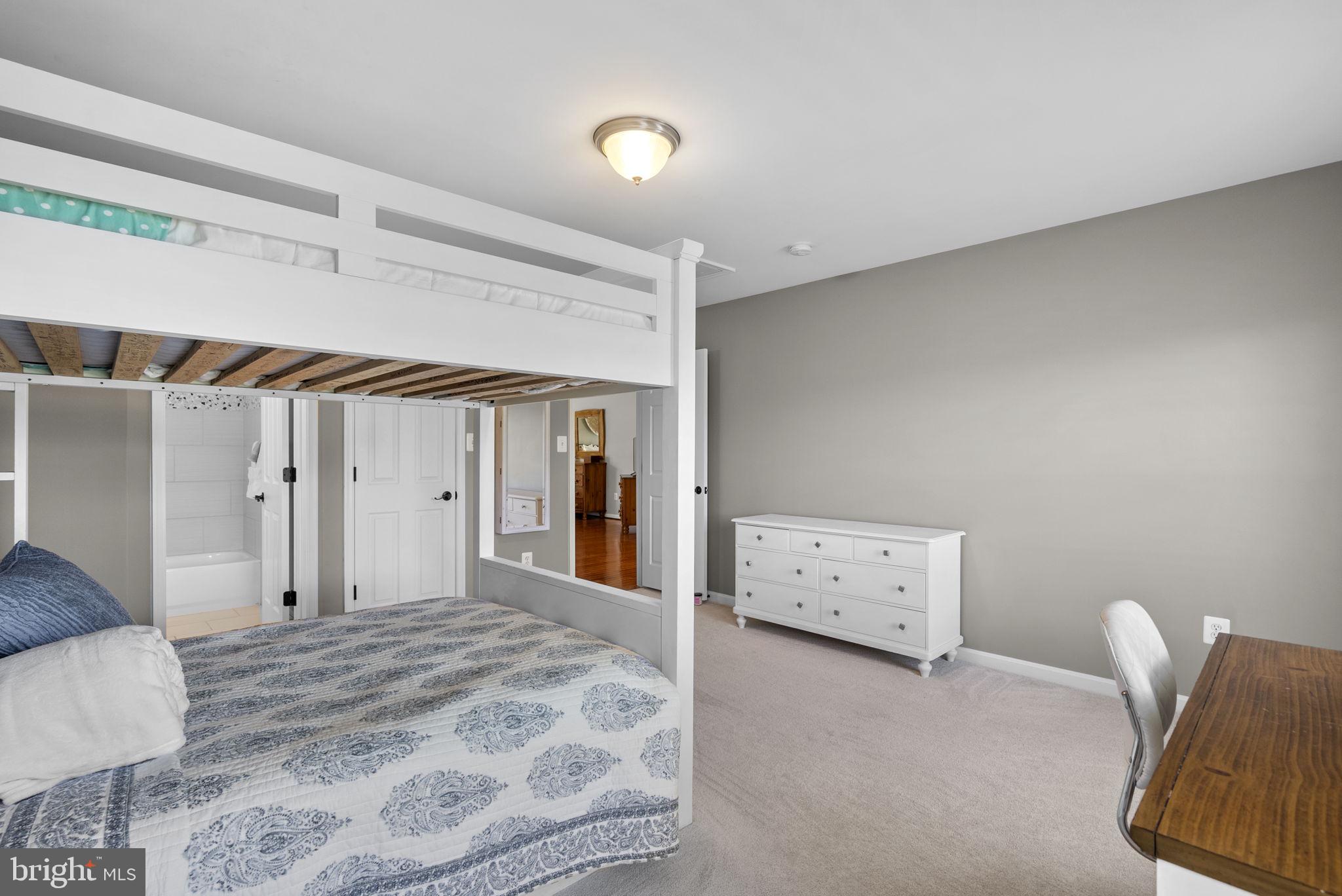 JENNA ESTATES - Residential