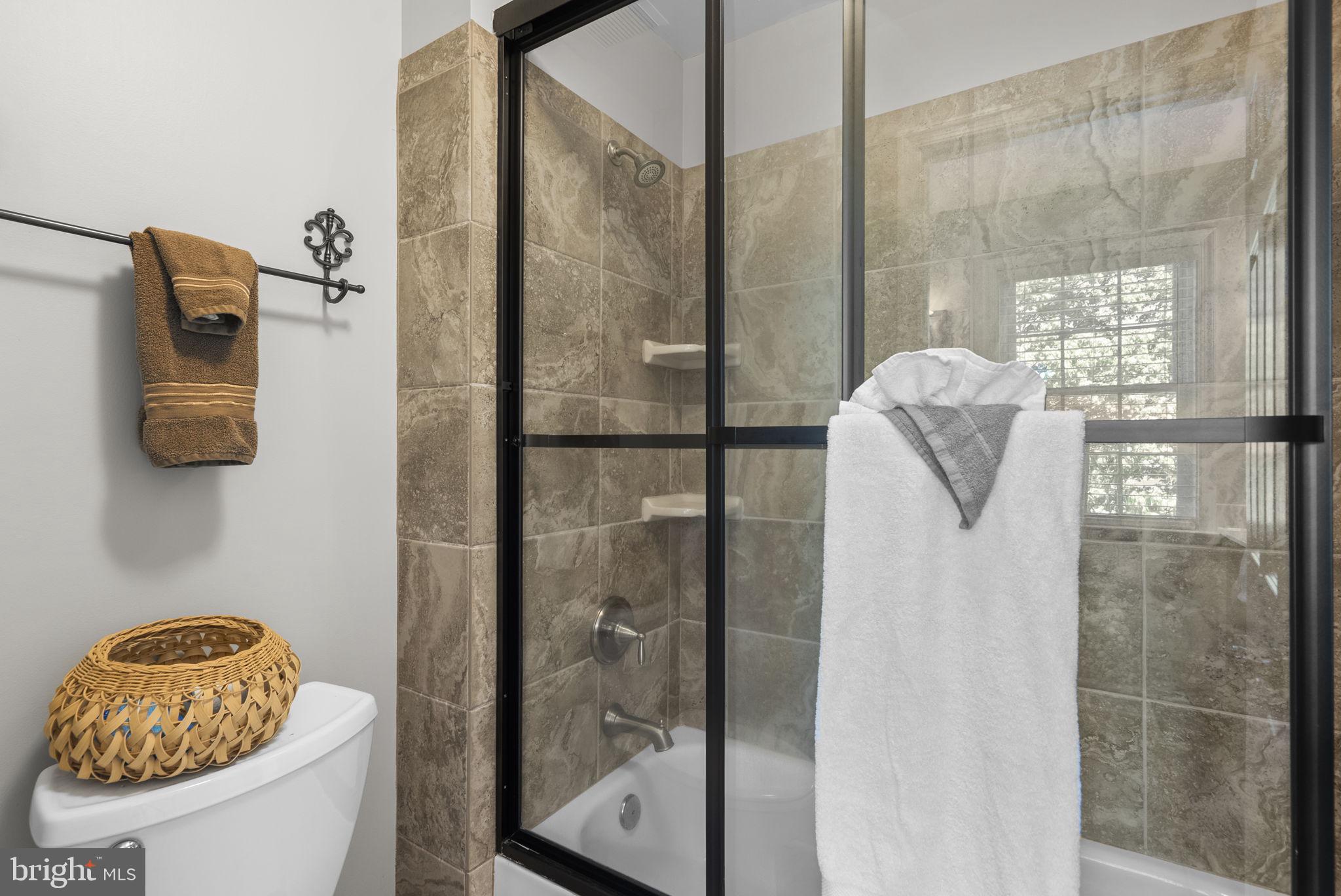 JENNA ESTATES - Residential