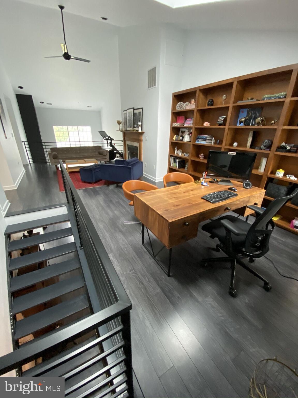 BARRINGTON POINTE CONDOS - Residential Lease