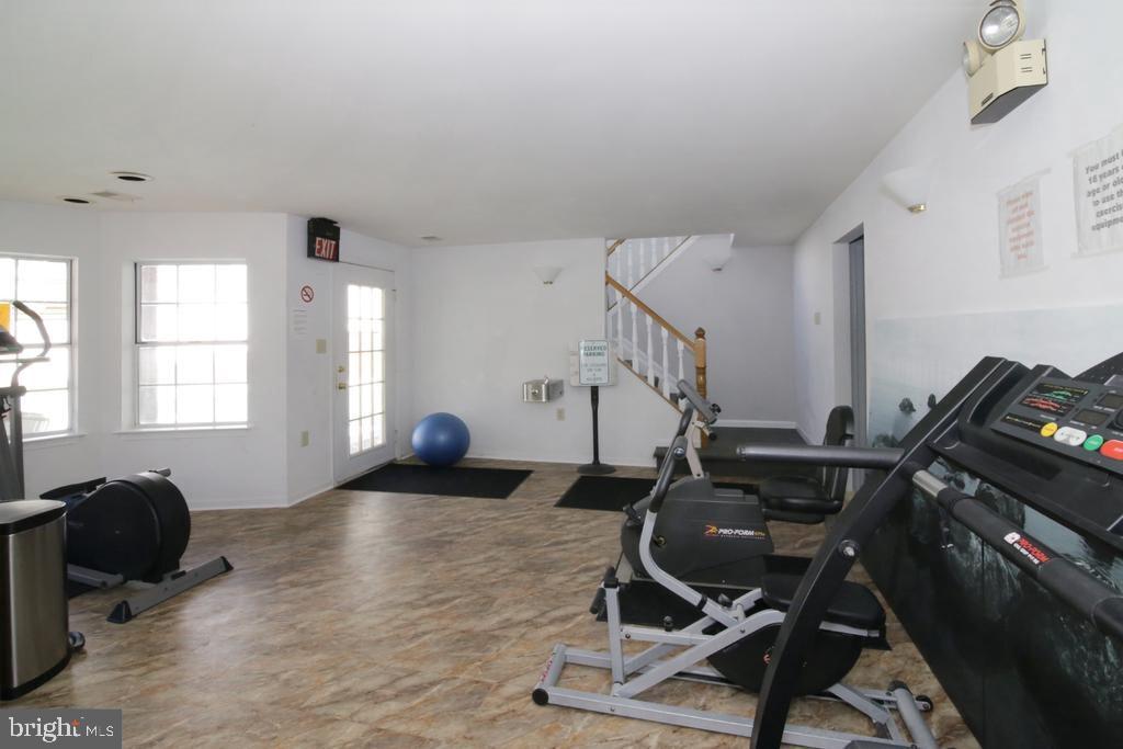 BARRINGTON POINTE CONDOS - Residential Lease