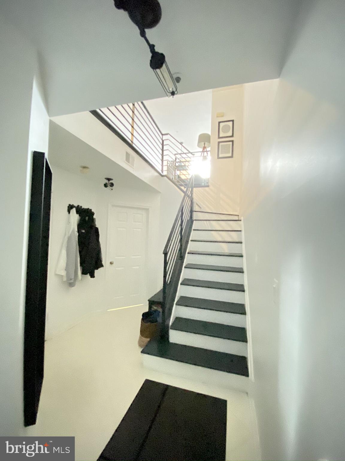 BARRINGTON POINTE CONDOS - Residential Lease