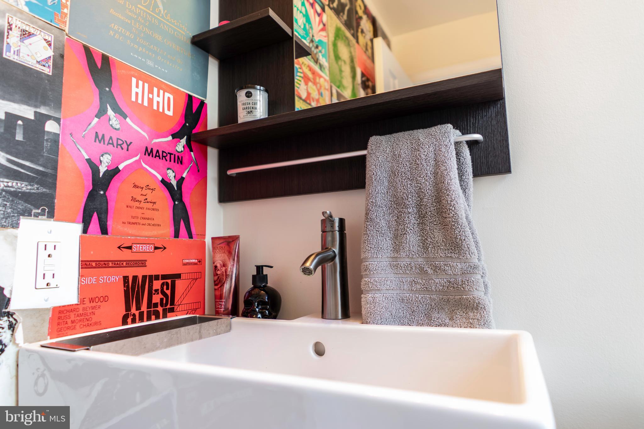 BARRINGTON POINTE CONDOS - Residential Lease