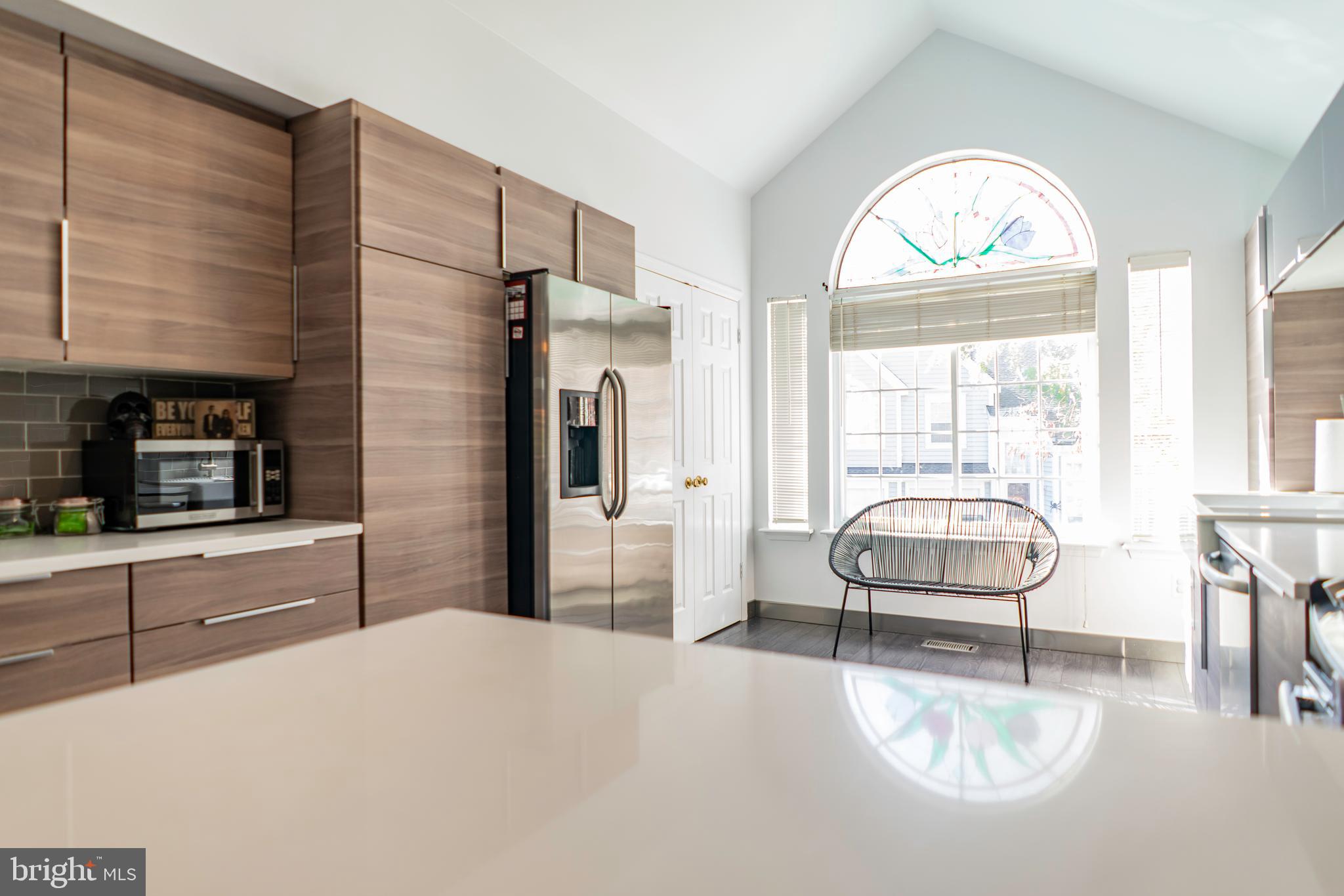 BARRINGTON POINTE CONDOS - Residential Lease