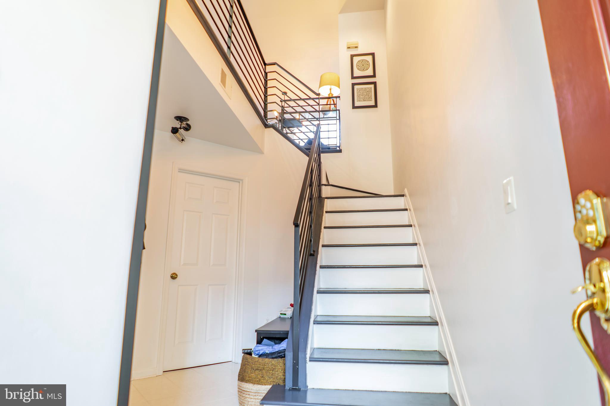 BARRINGTON POINTE CONDOS - Residential Lease