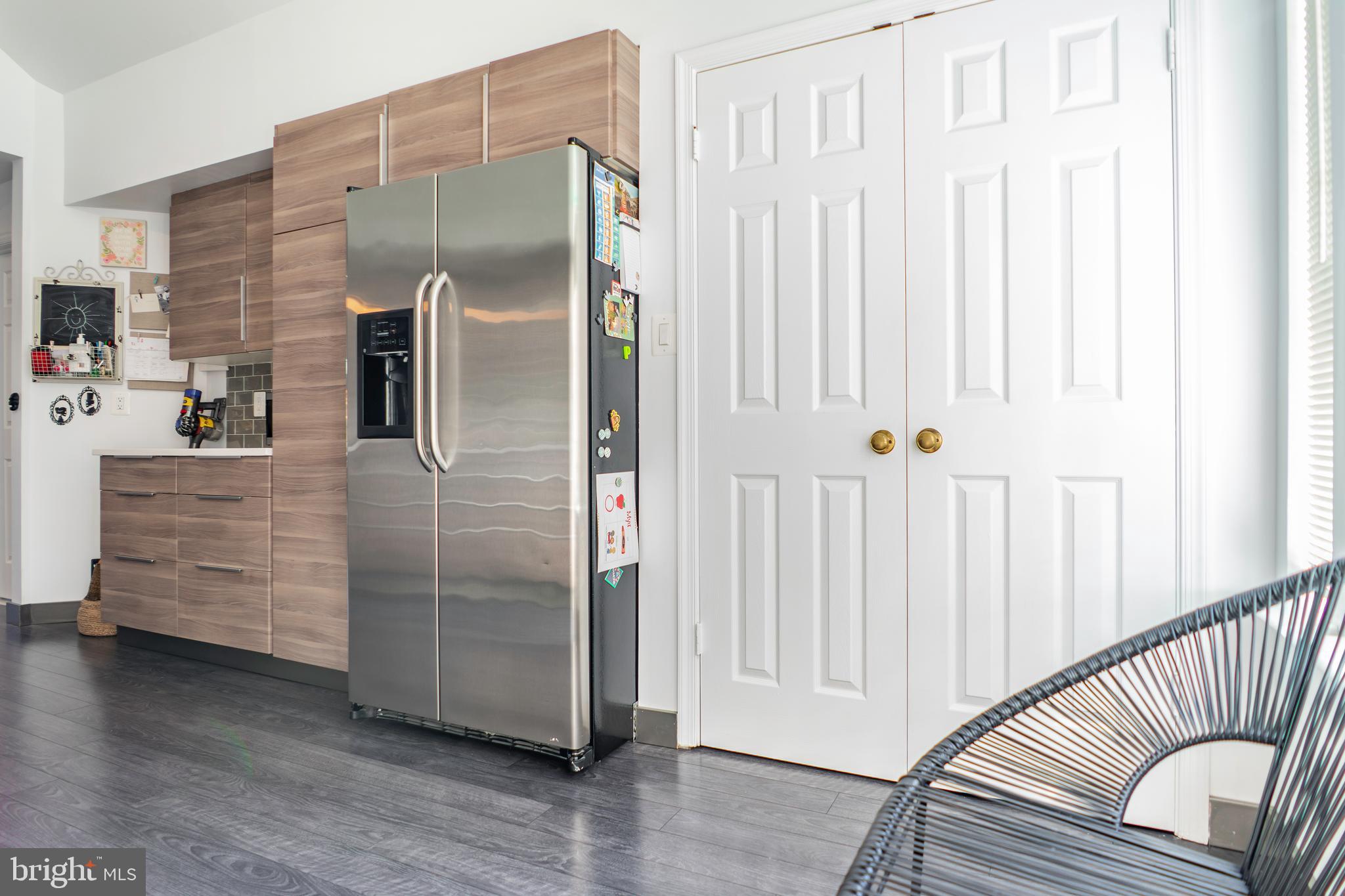 BARRINGTON POINTE CONDOS - Residential Lease