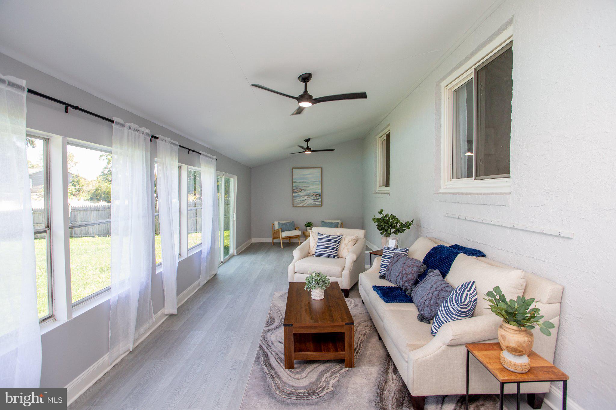 123 HOLLY ROAD