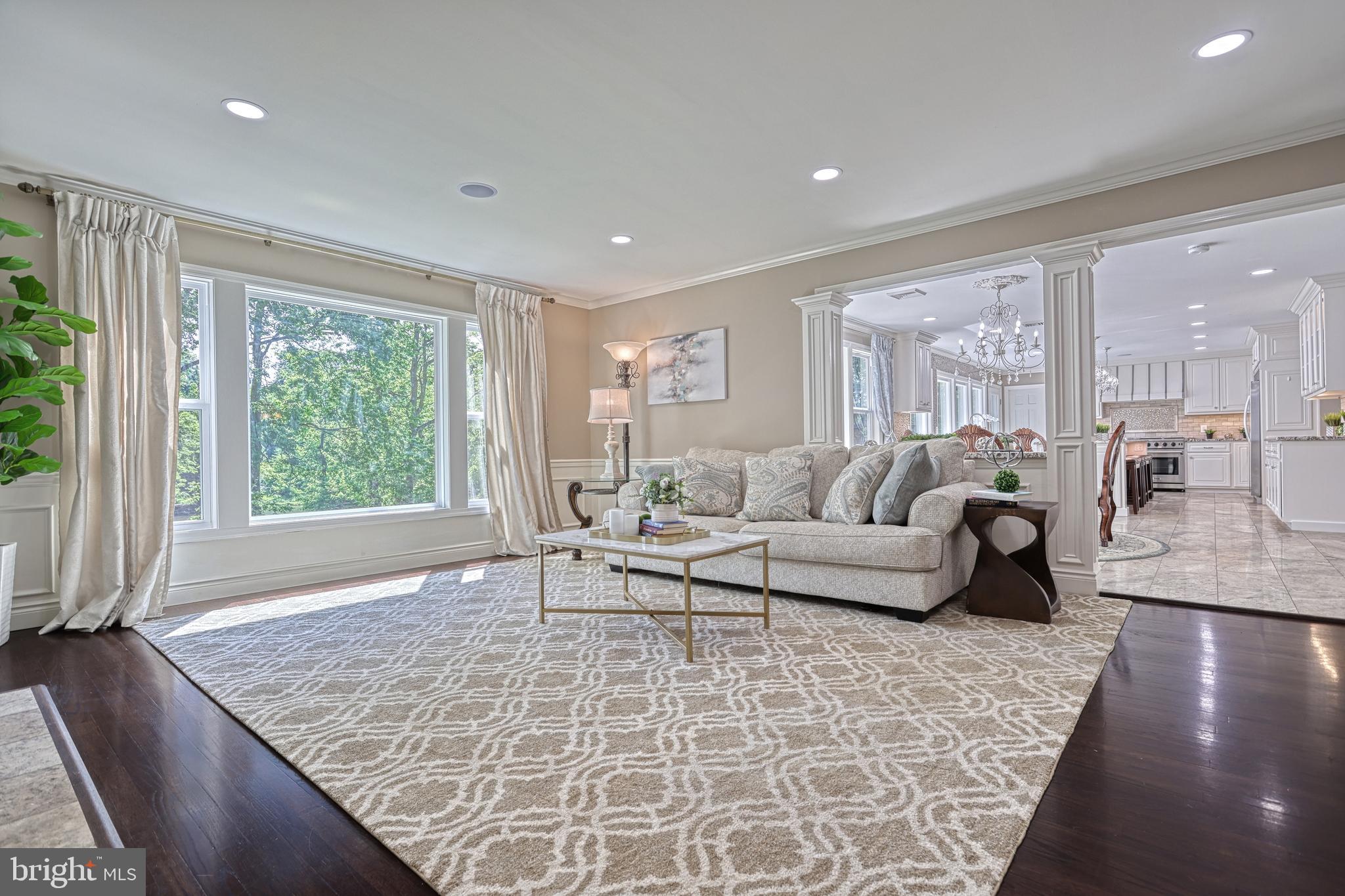 POINT RIDGE FARMS - Residential