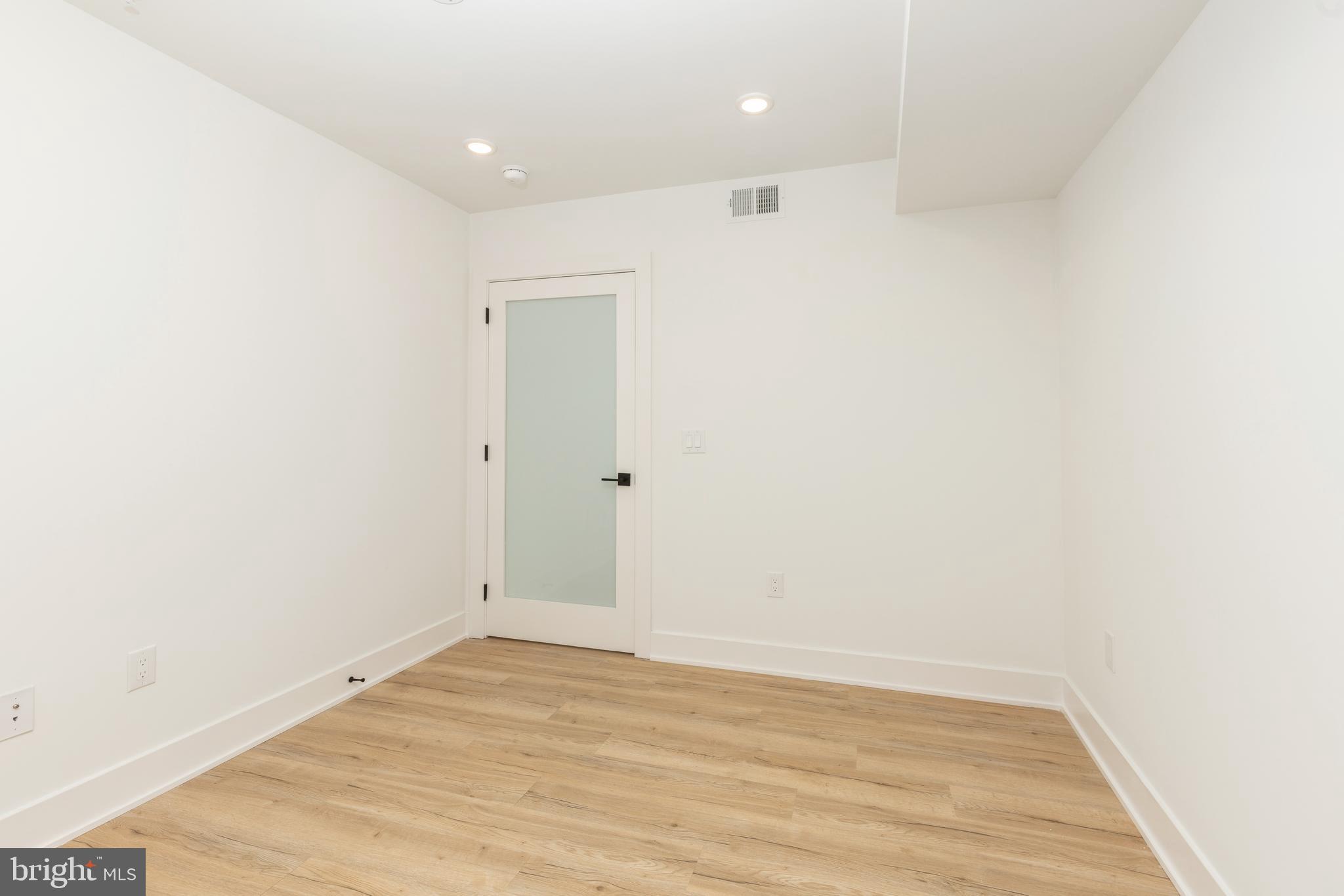 PHILADELPHIA - Residential Lease