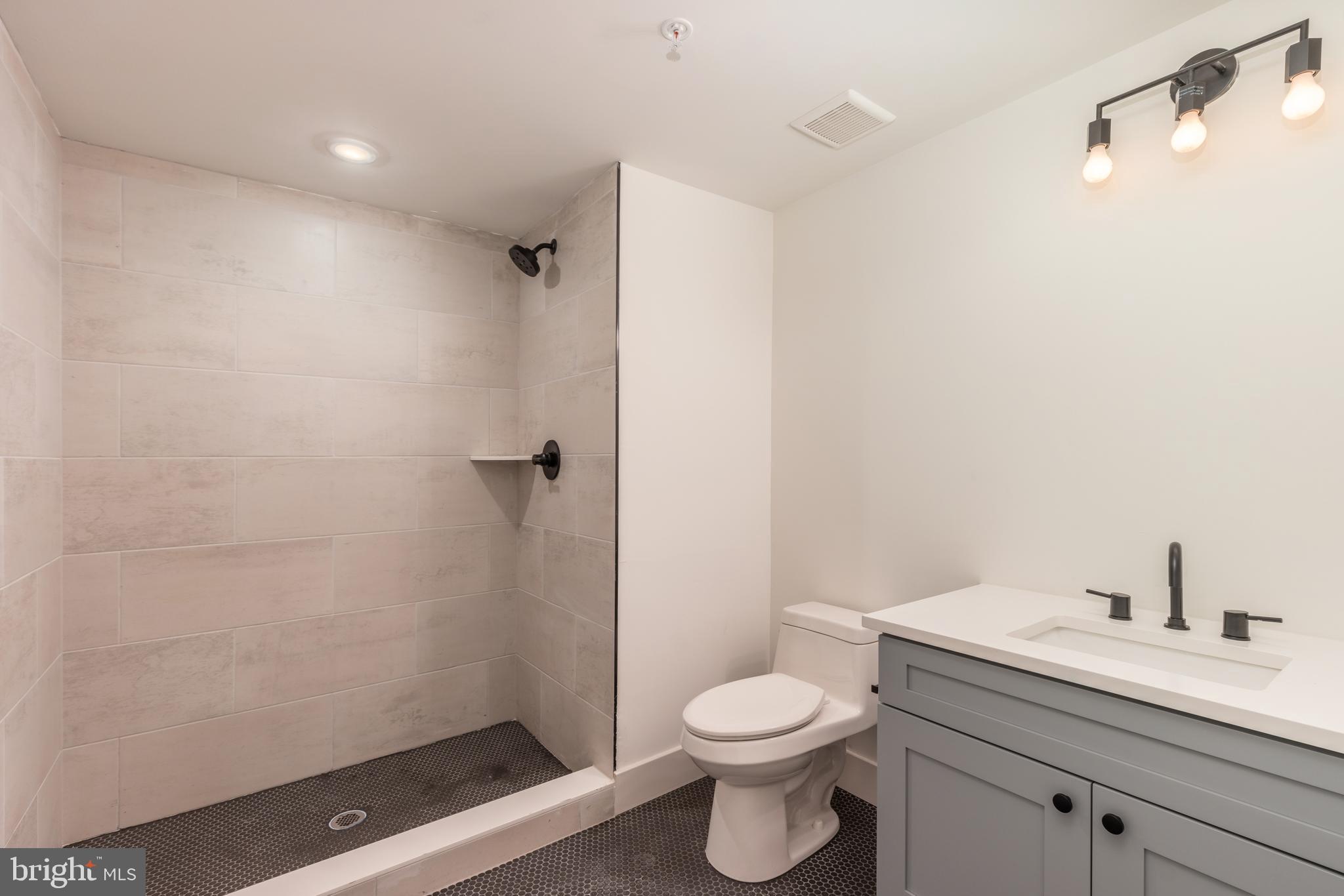 PHILADELPHIA - Residential Lease