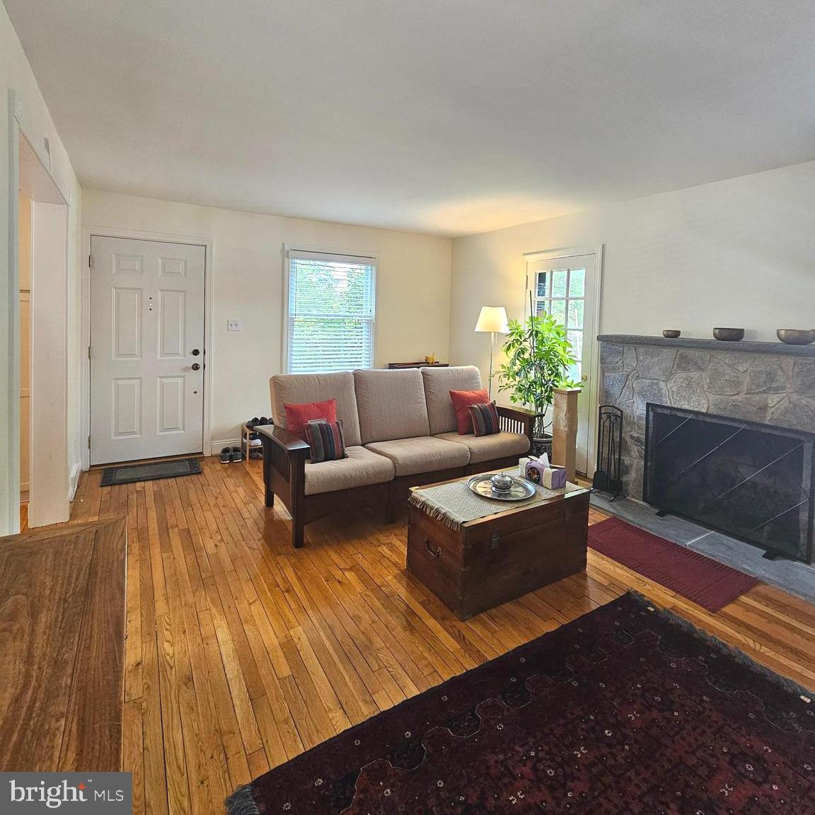 LEEWAY HEIGHTS - Residential Lease