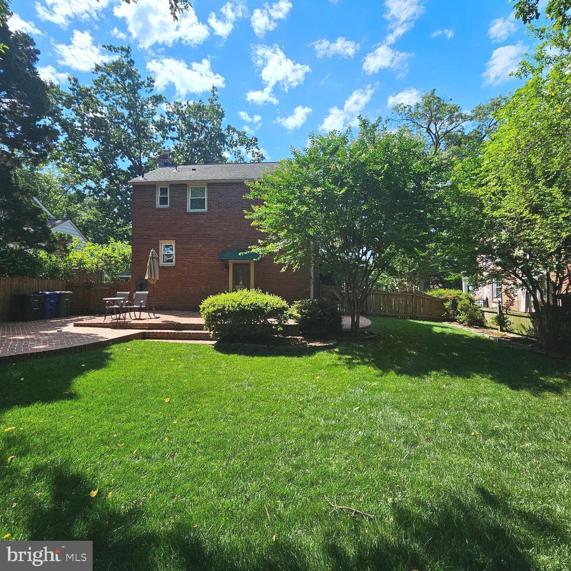 LEEWAY HEIGHTS - Residential Lease