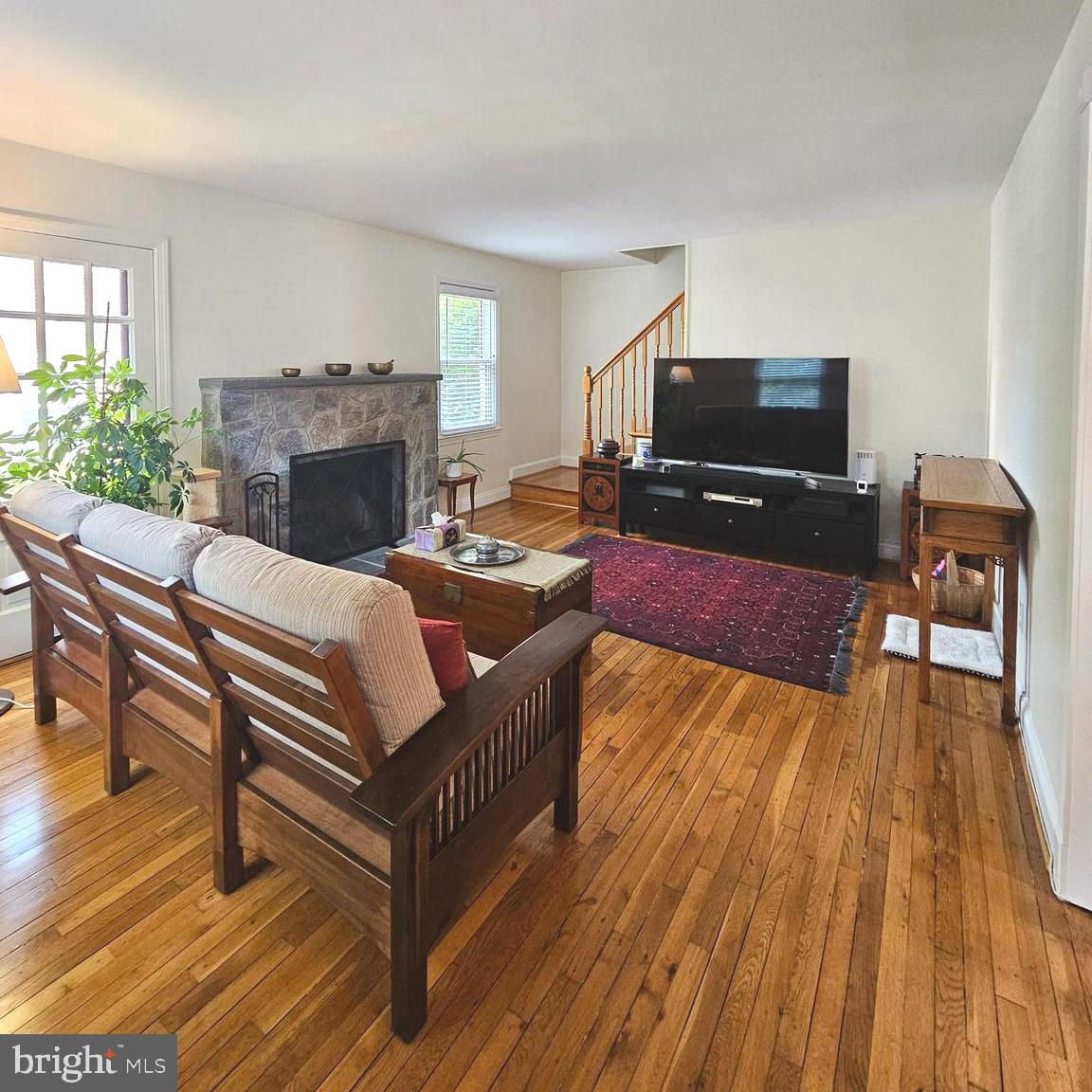 LEEWAY HEIGHTS - Residential Lease