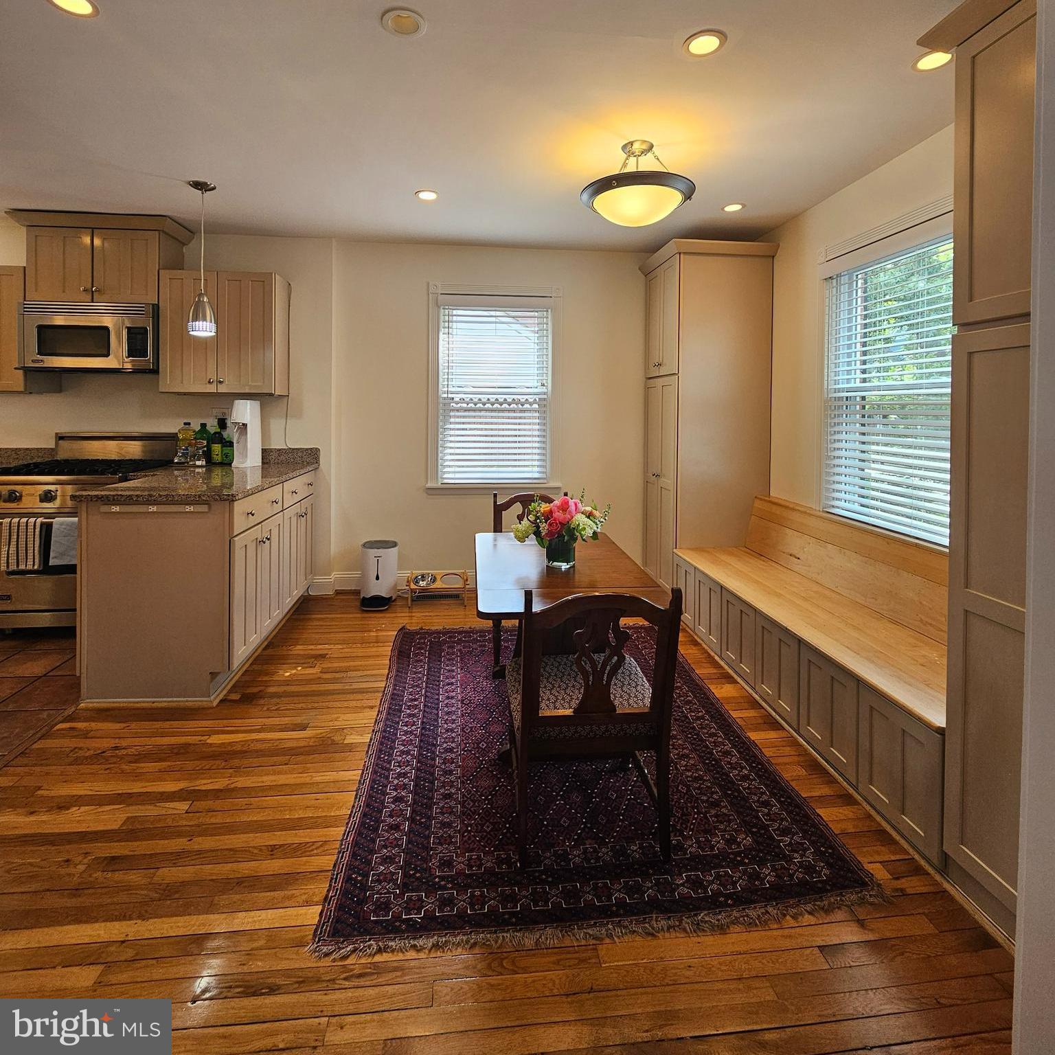 LEEWAY HEIGHTS - Residential Lease