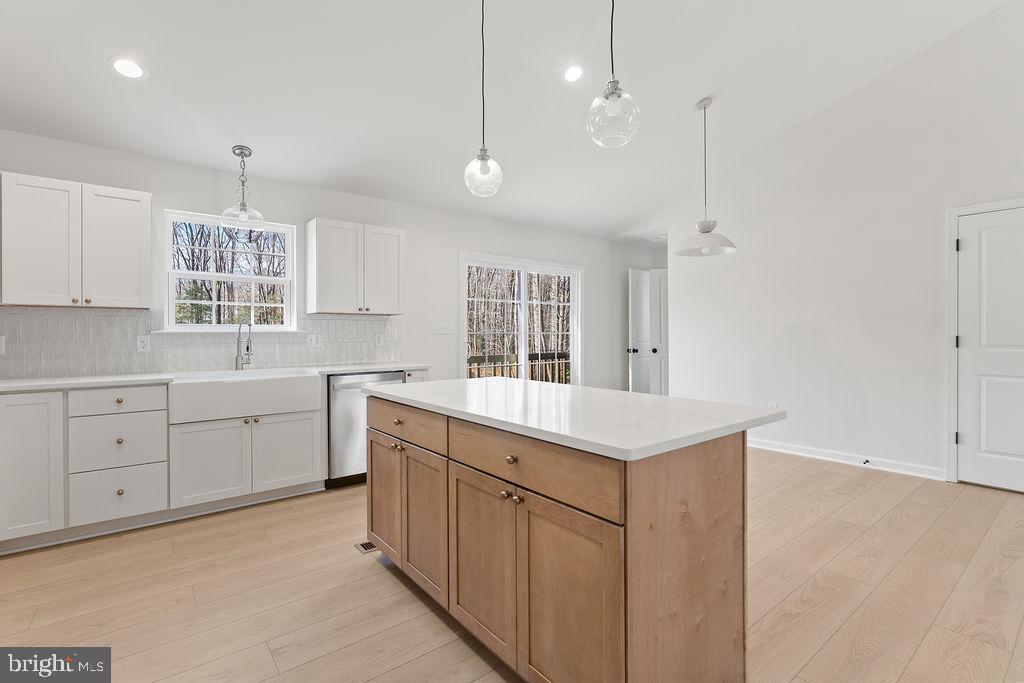 JERDONE ISLAND - Residential