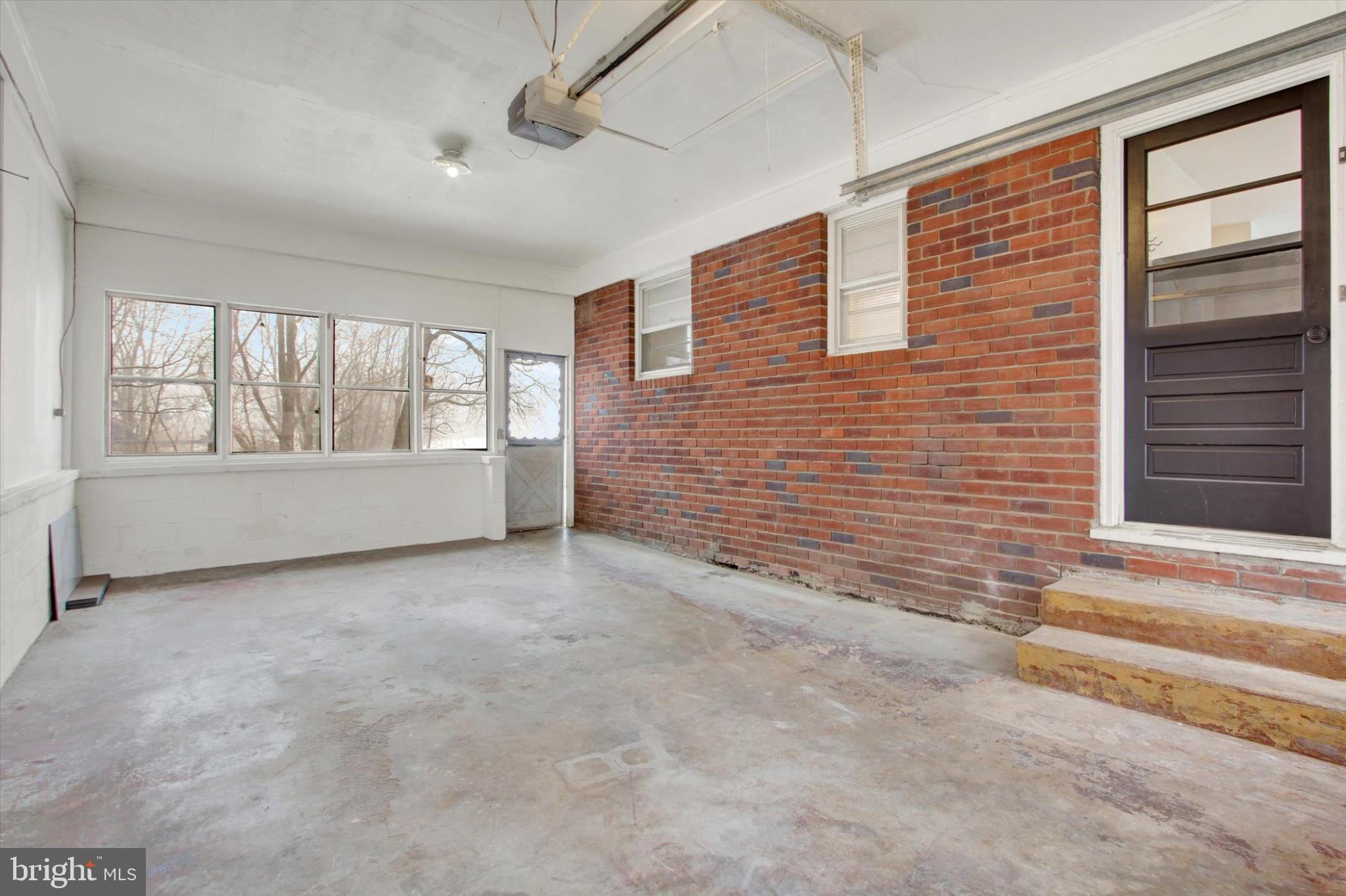 NEW OXFORD - Residential