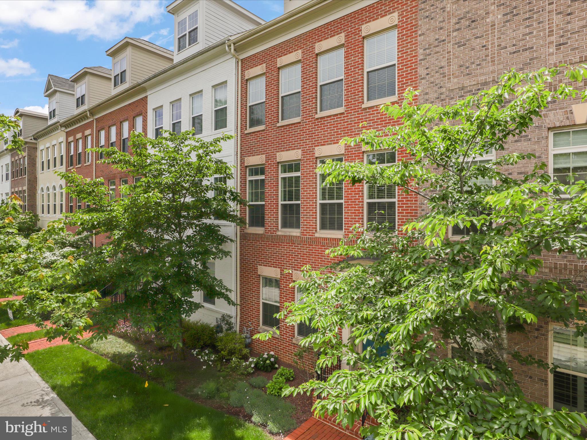 320 N GEORGE MASON DRIVE