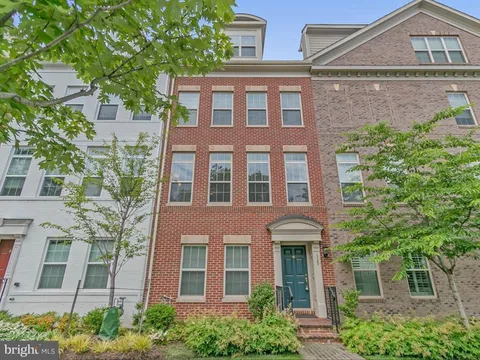 320 N George Mason Drive, Arlington, VA MLS: VAAR2057556