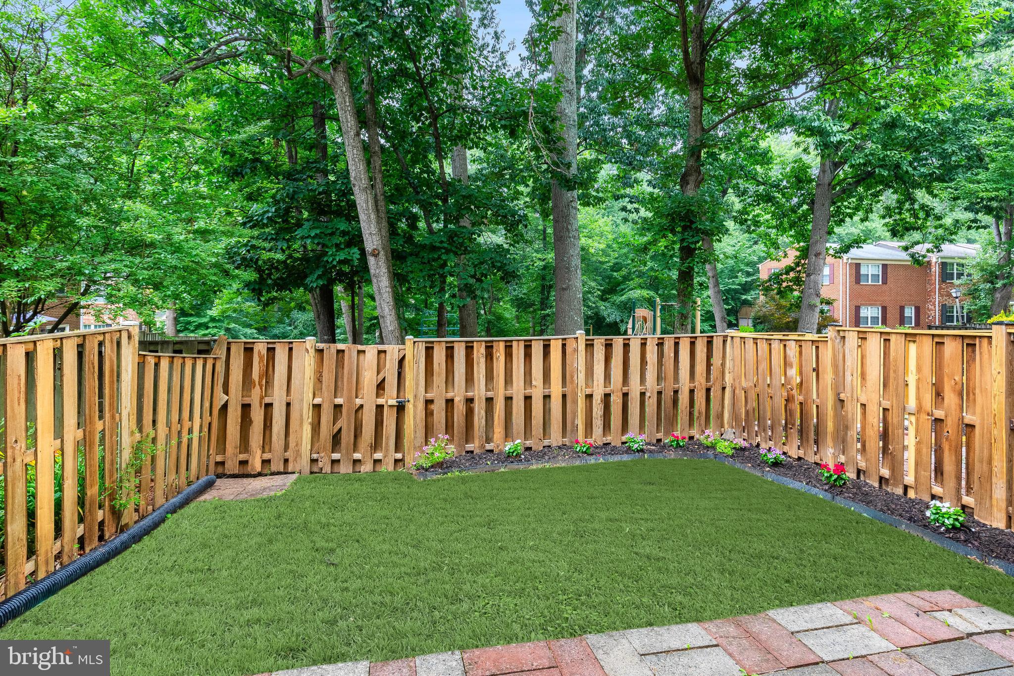2256 GUNSMITH SQUARE