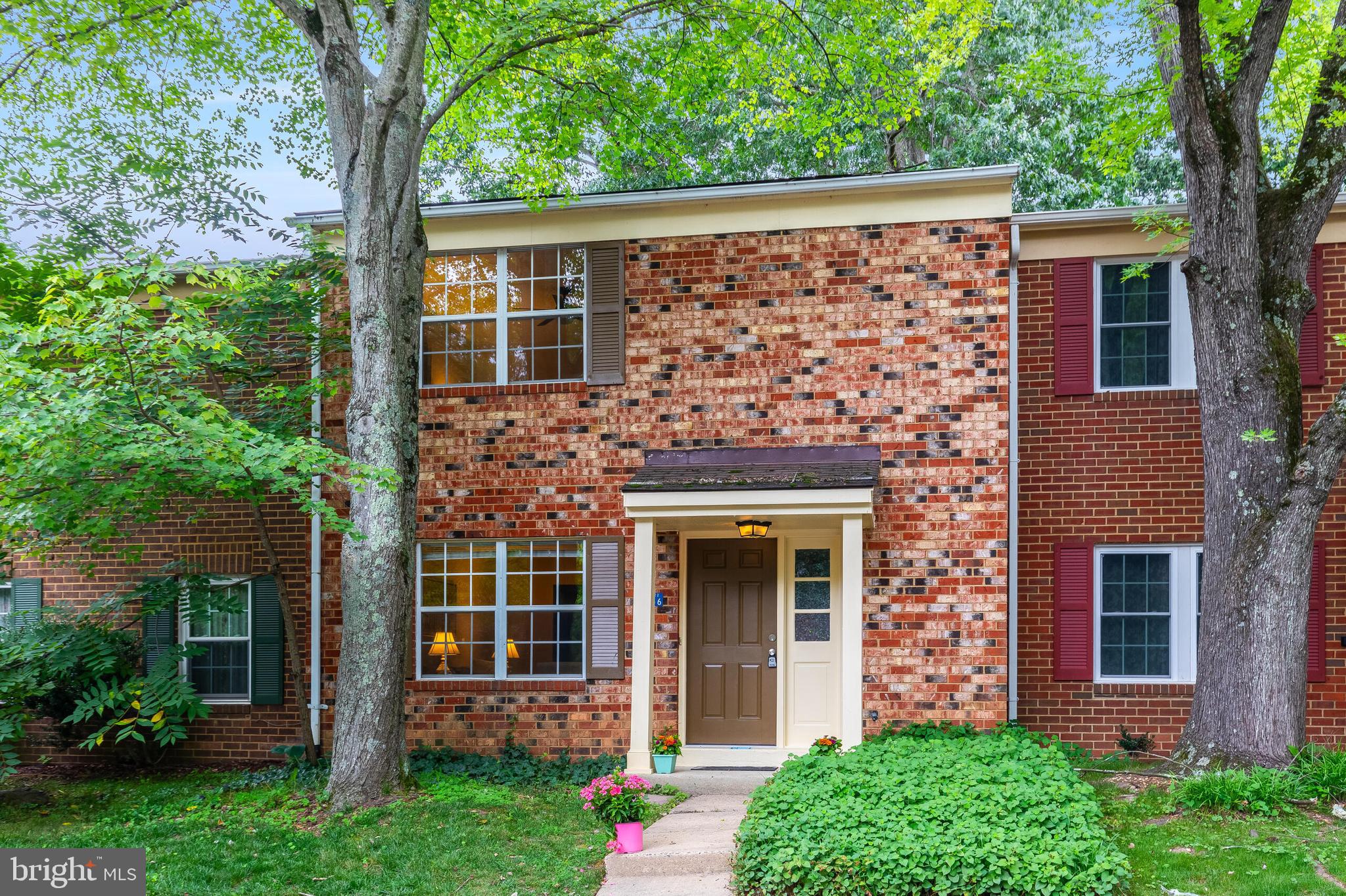 2256 GUNSMITH SQUARE