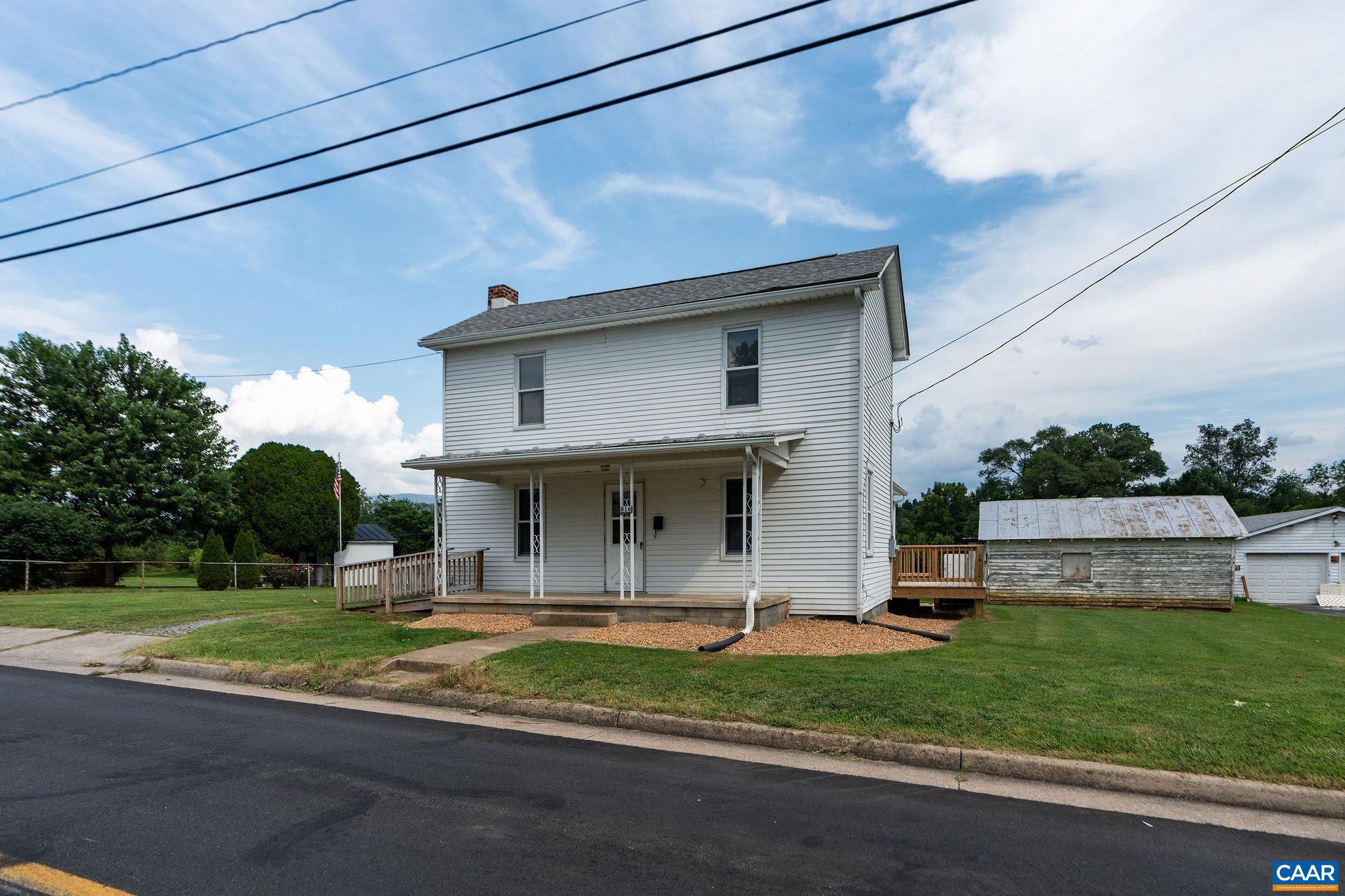 816 NEWTOWN RD
