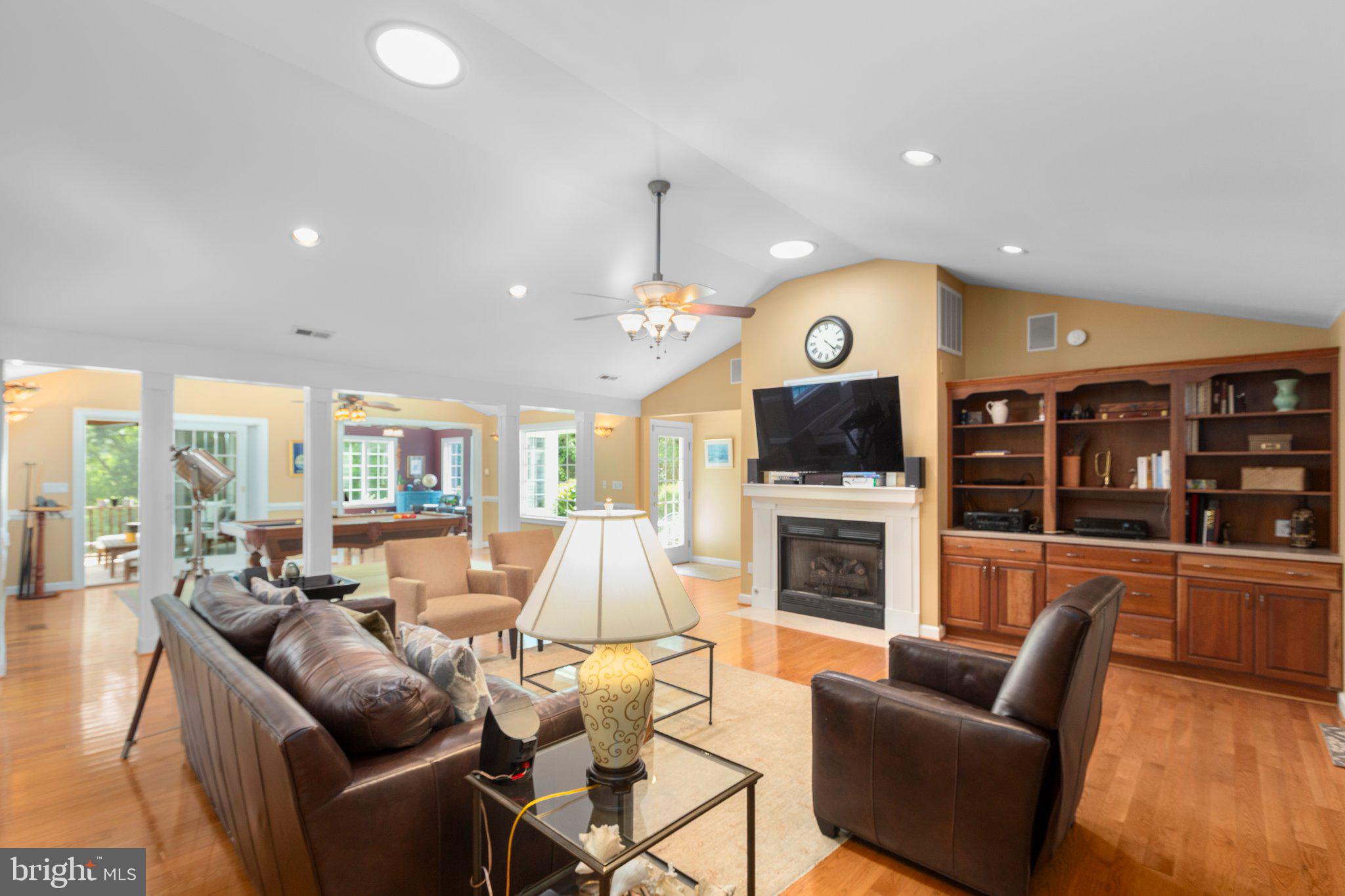 312 INGLESIDE DRIVE