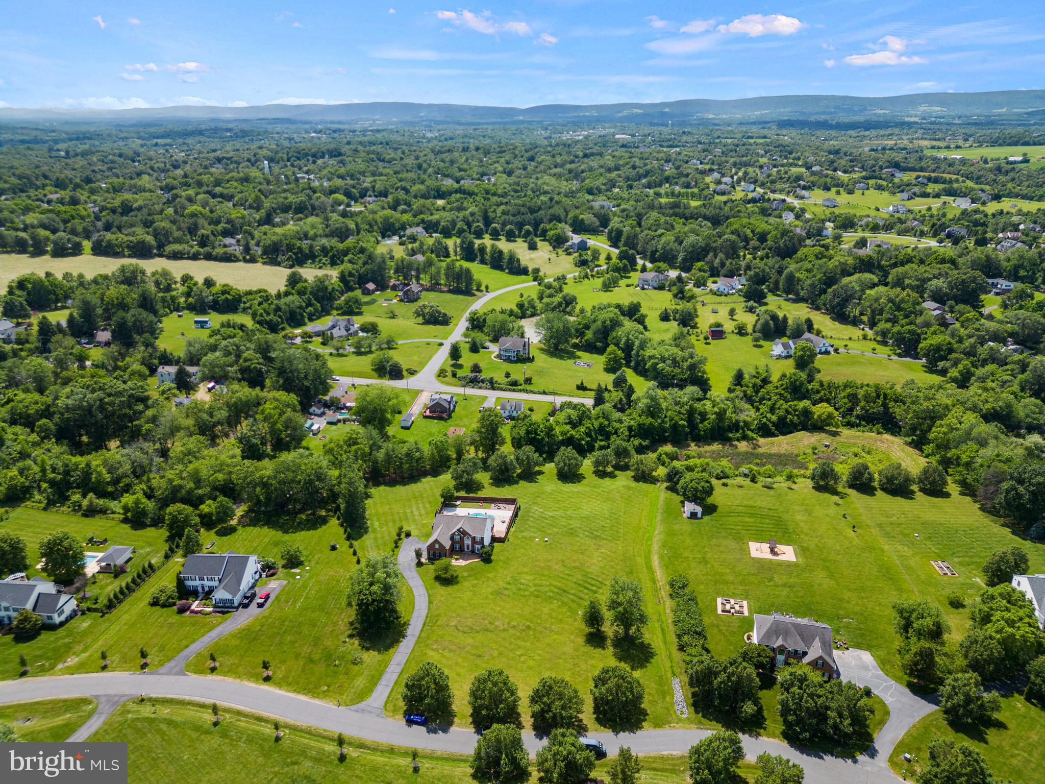 HAMILTON STATION ESTATES - Residential