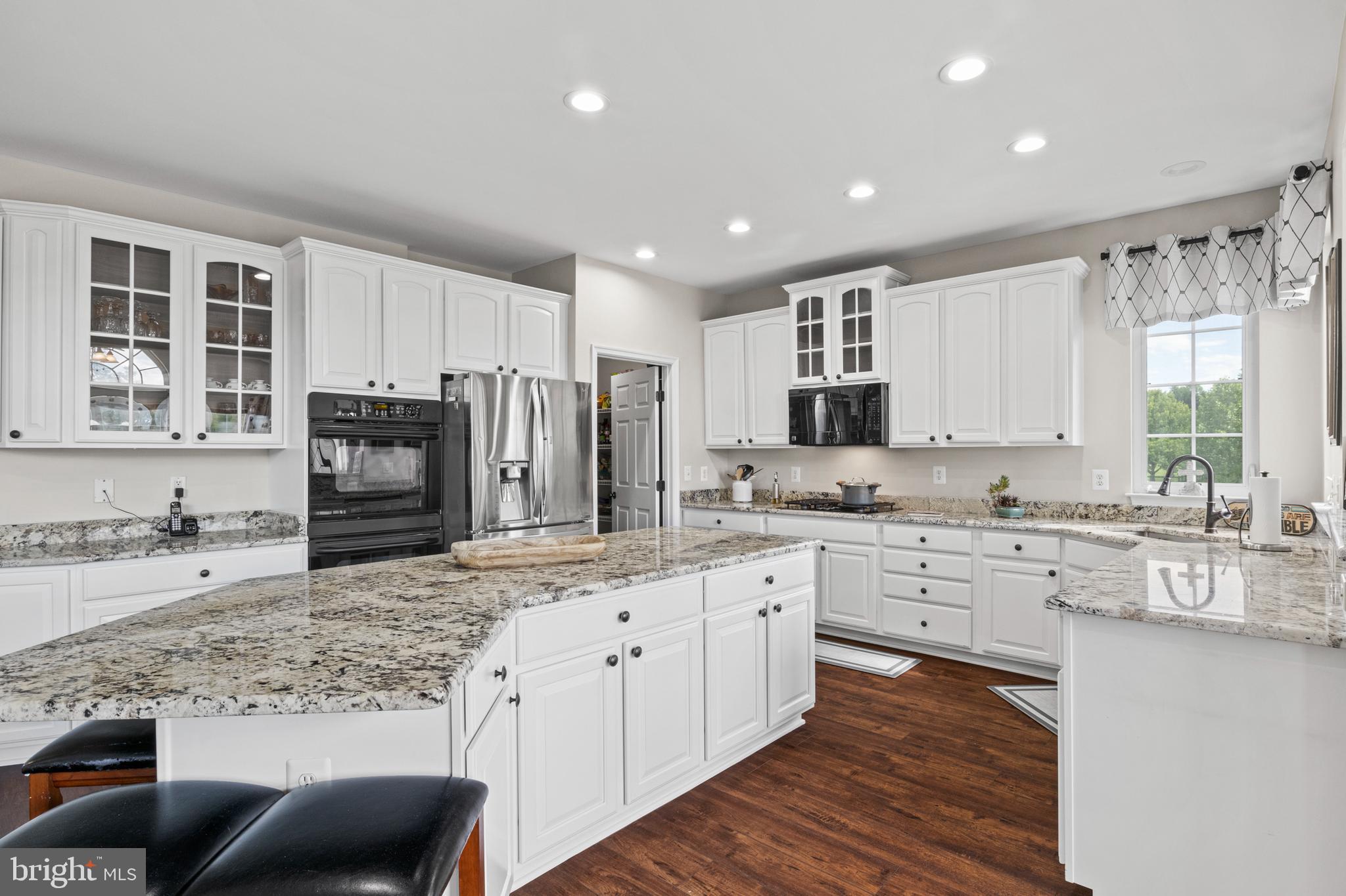 HAMILTON STATION ESTATES - Residential