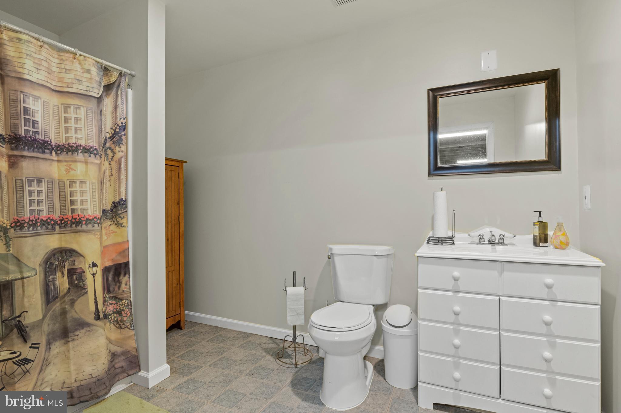 HAMILTON STATION ESTATES - Residential