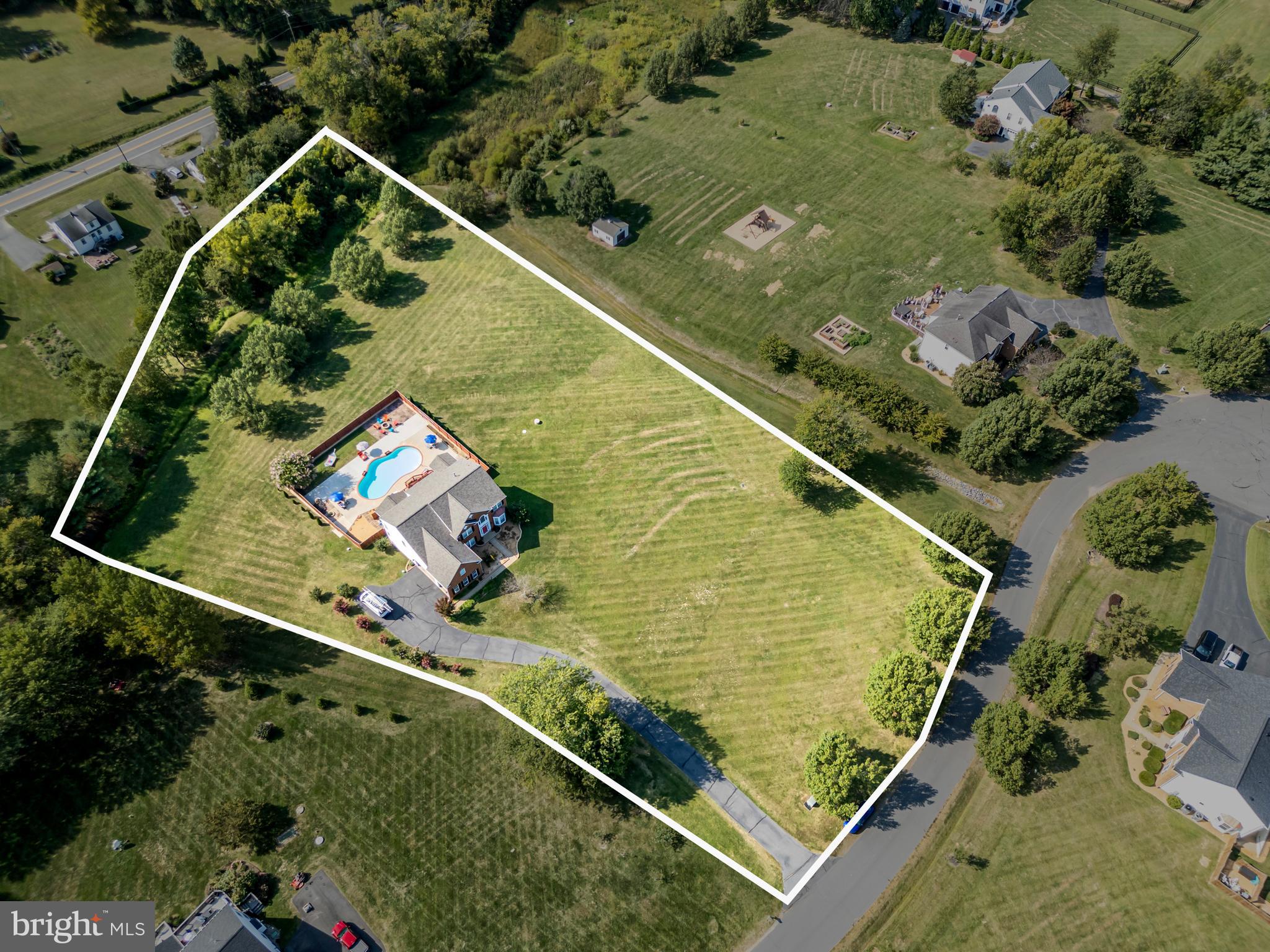 HAMILTON STATION ESTATES - Residential