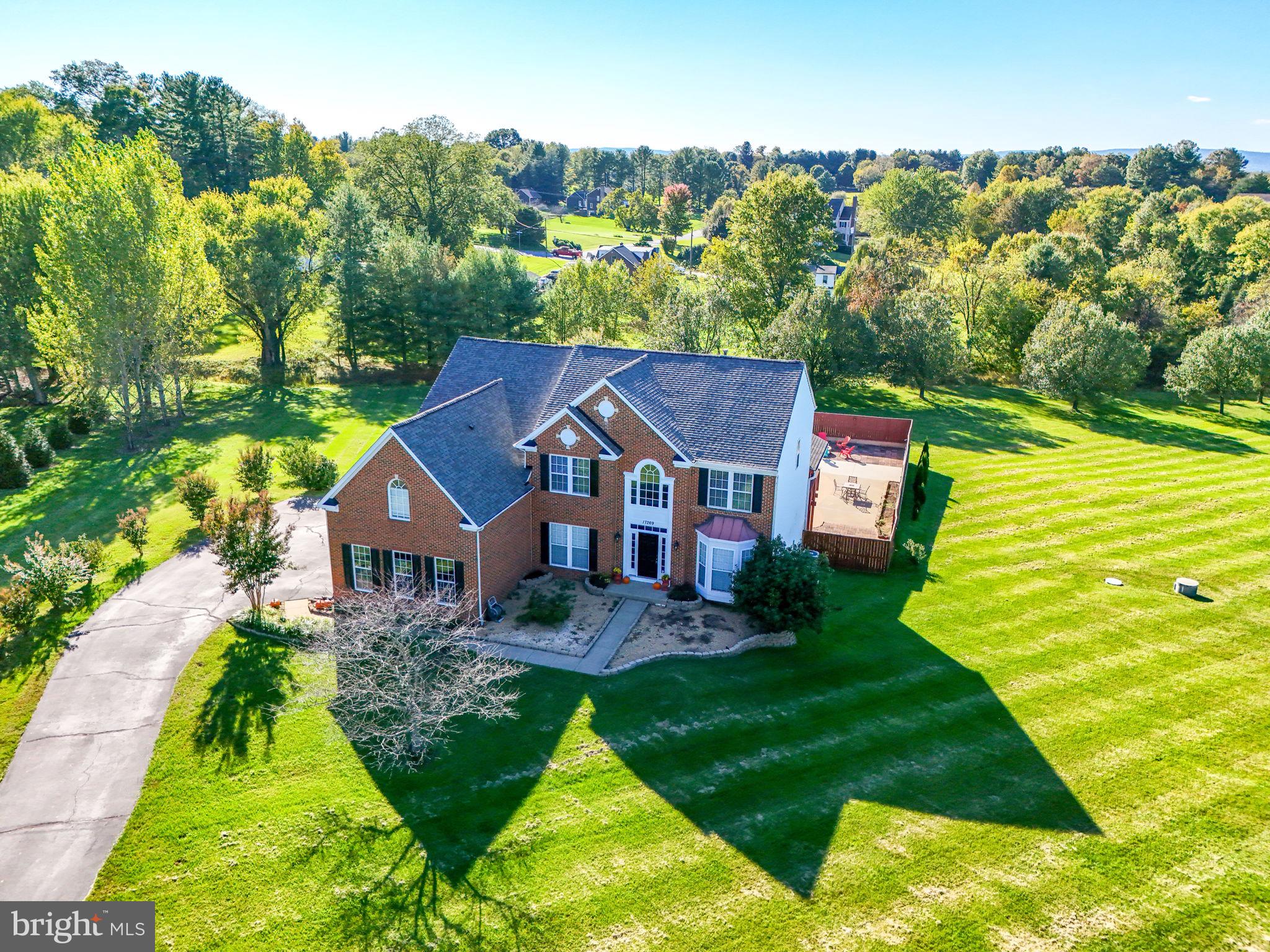 HAMILTON STATION ESTATES - Residential