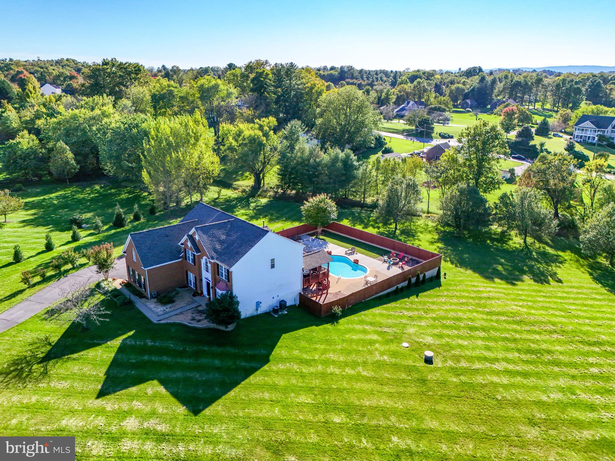 HAMILTON STATION ESTATES - Residential