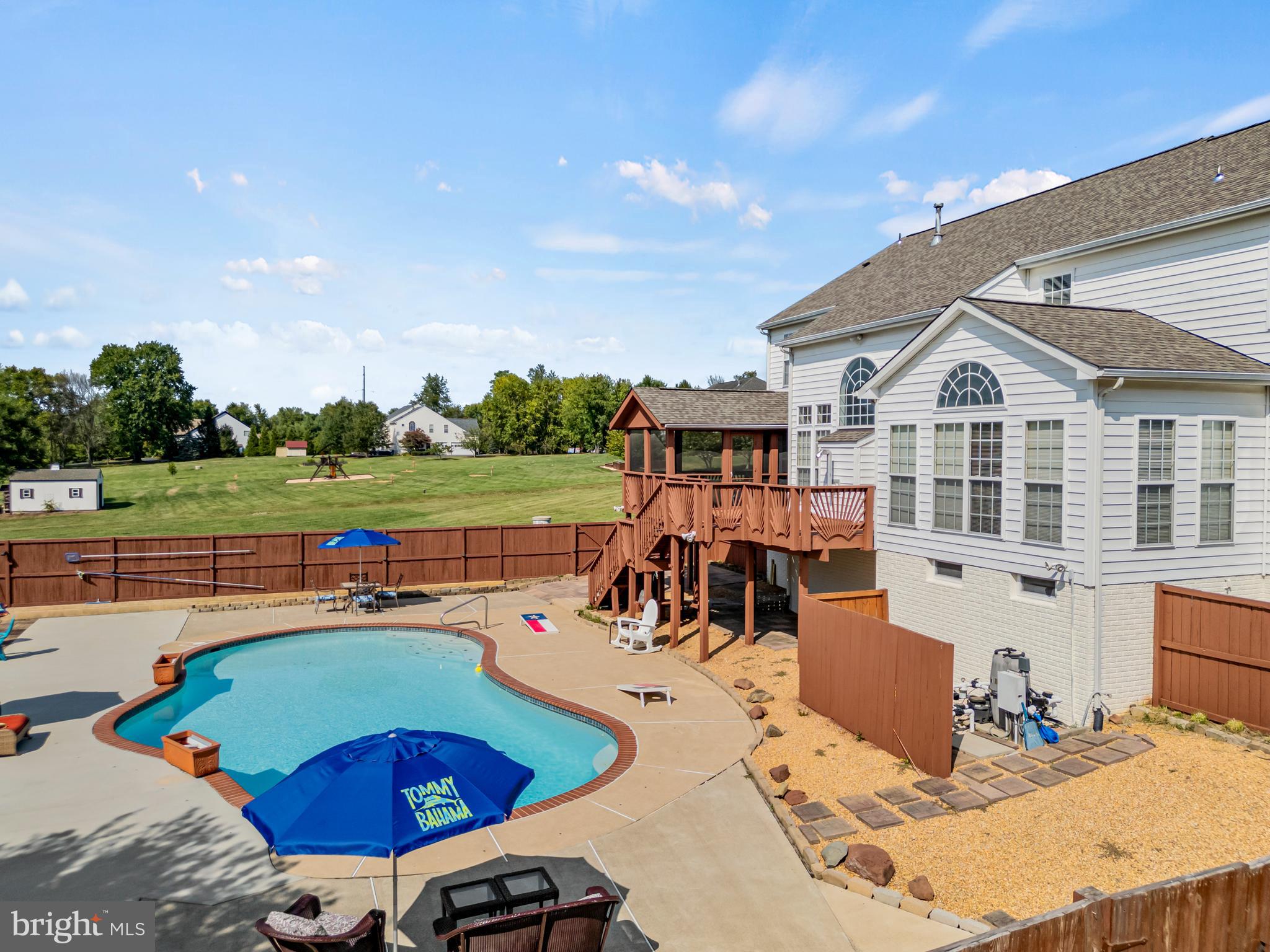 HAMILTON STATION ESTATES - Residential