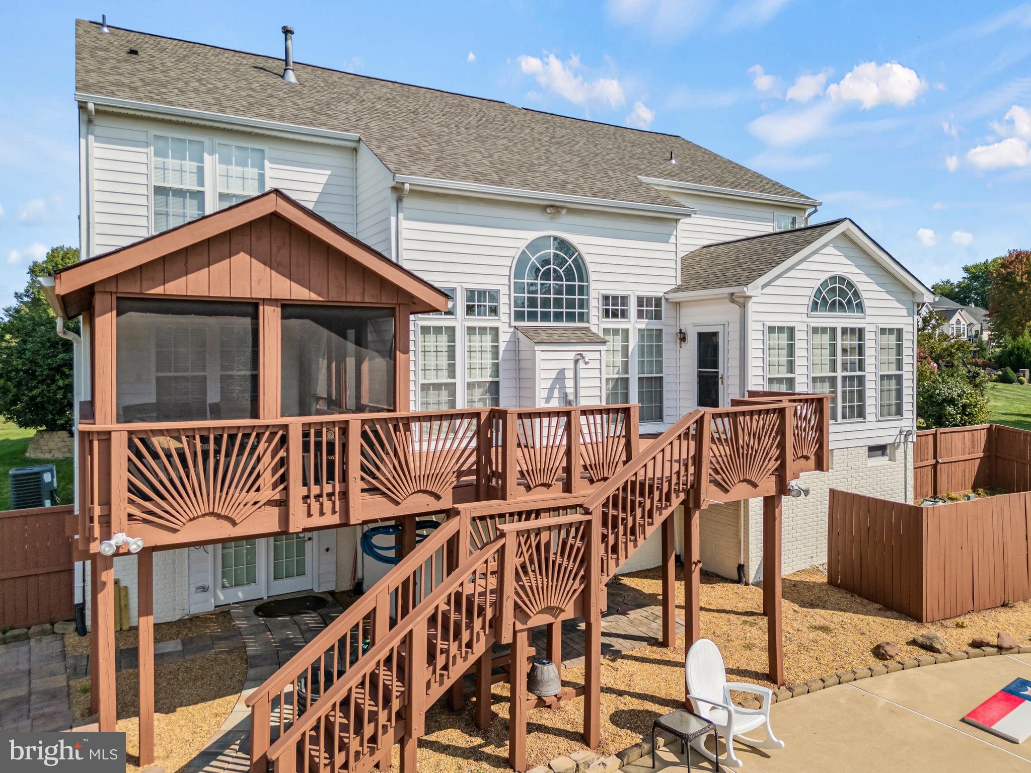 HAMILTON STATION ESTATES - Residential