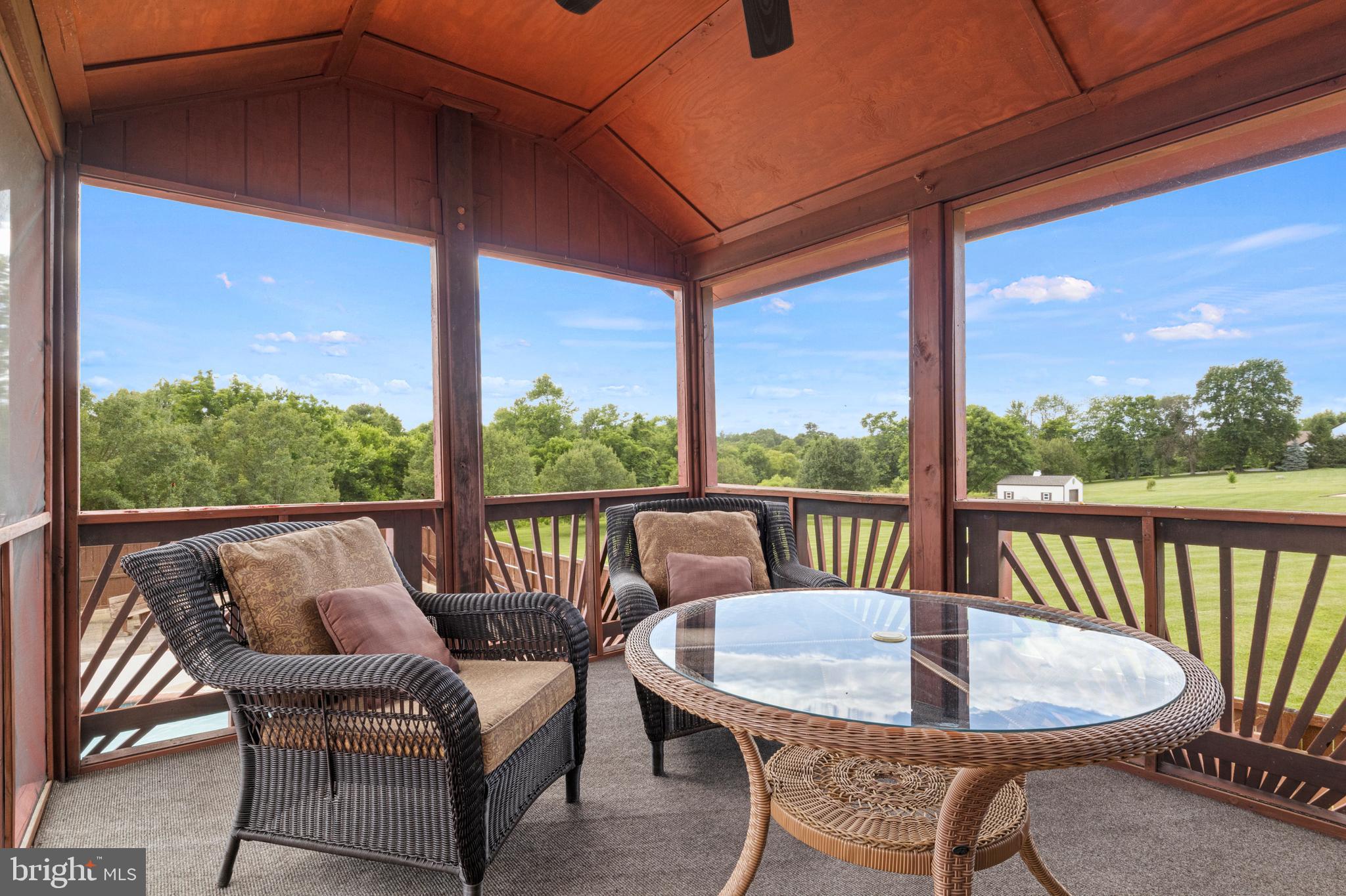 HAMILTON STATION ESTATES - Residential