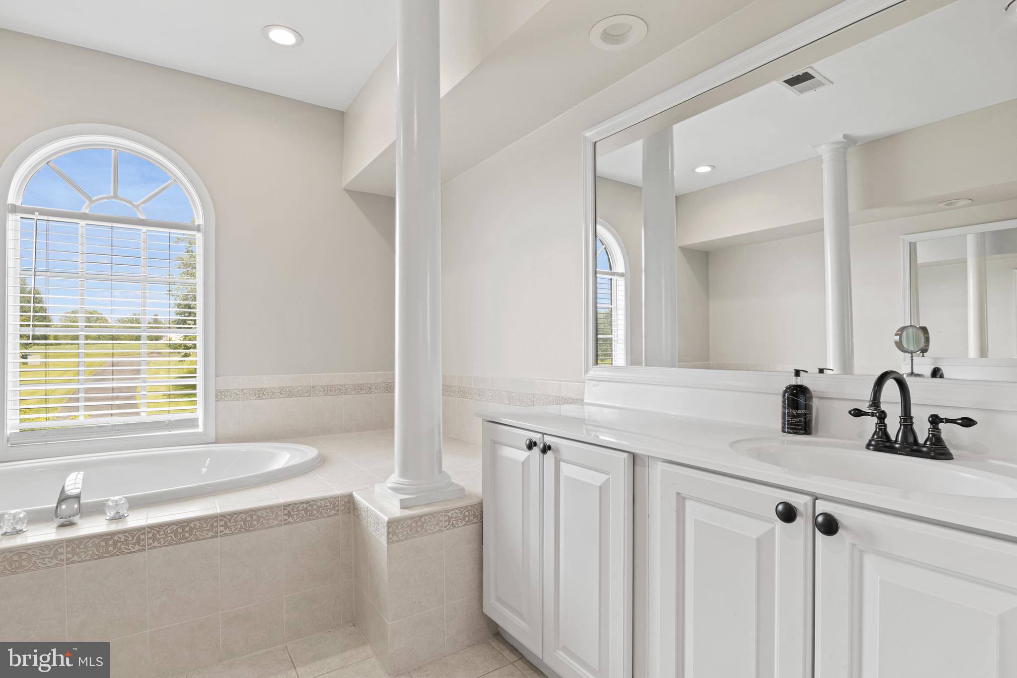 HAMILTON STATION ESTATES - Residential