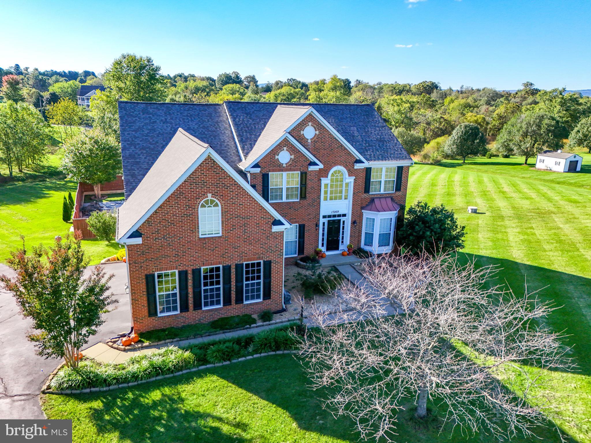 HAMILTON STATION ESTATES - Residential