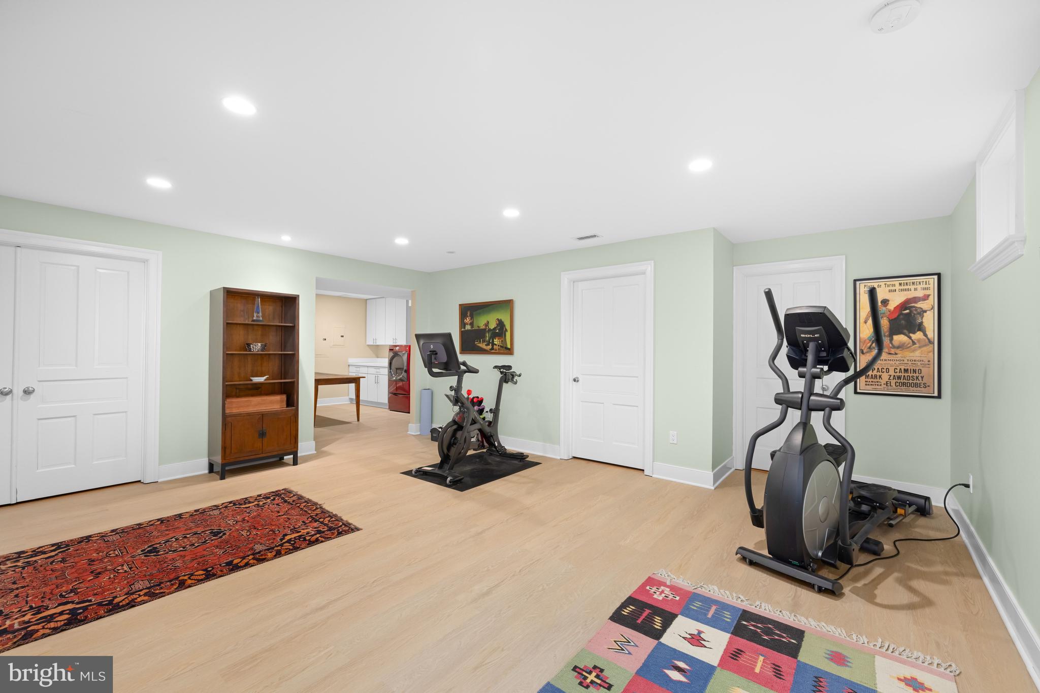 CLEVELAND PARK - Residential