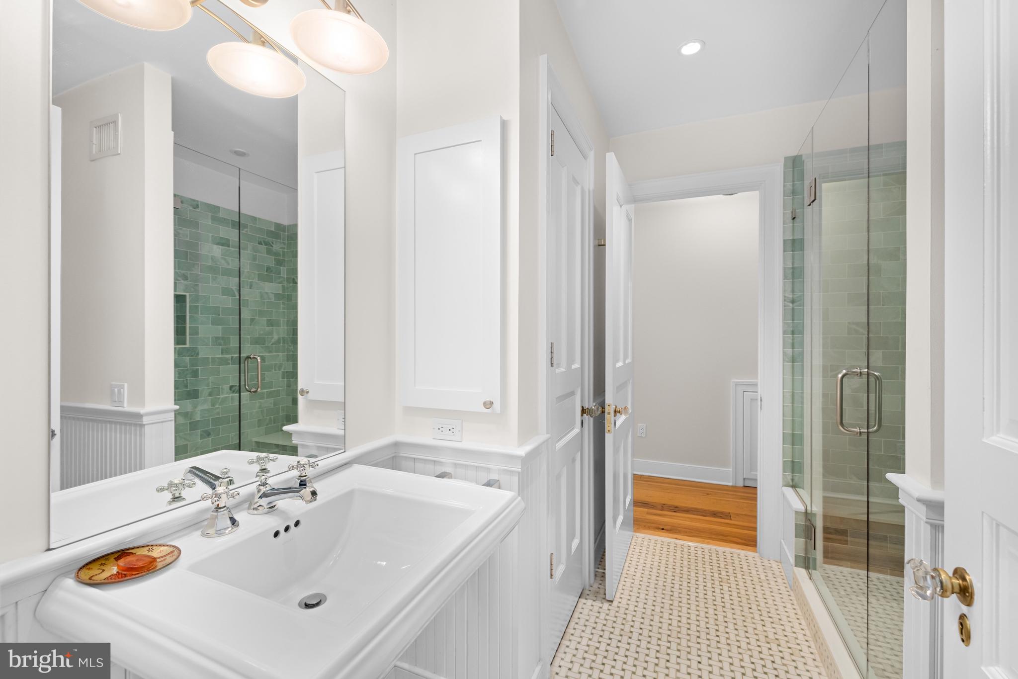 CLEVELAND PARK - Residential