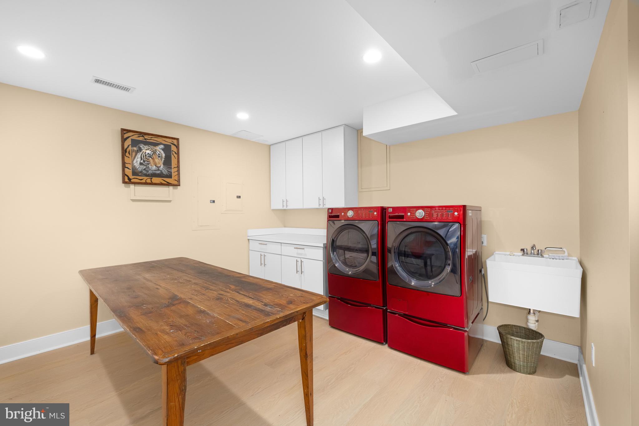 CLEVELAND PARK - Residential