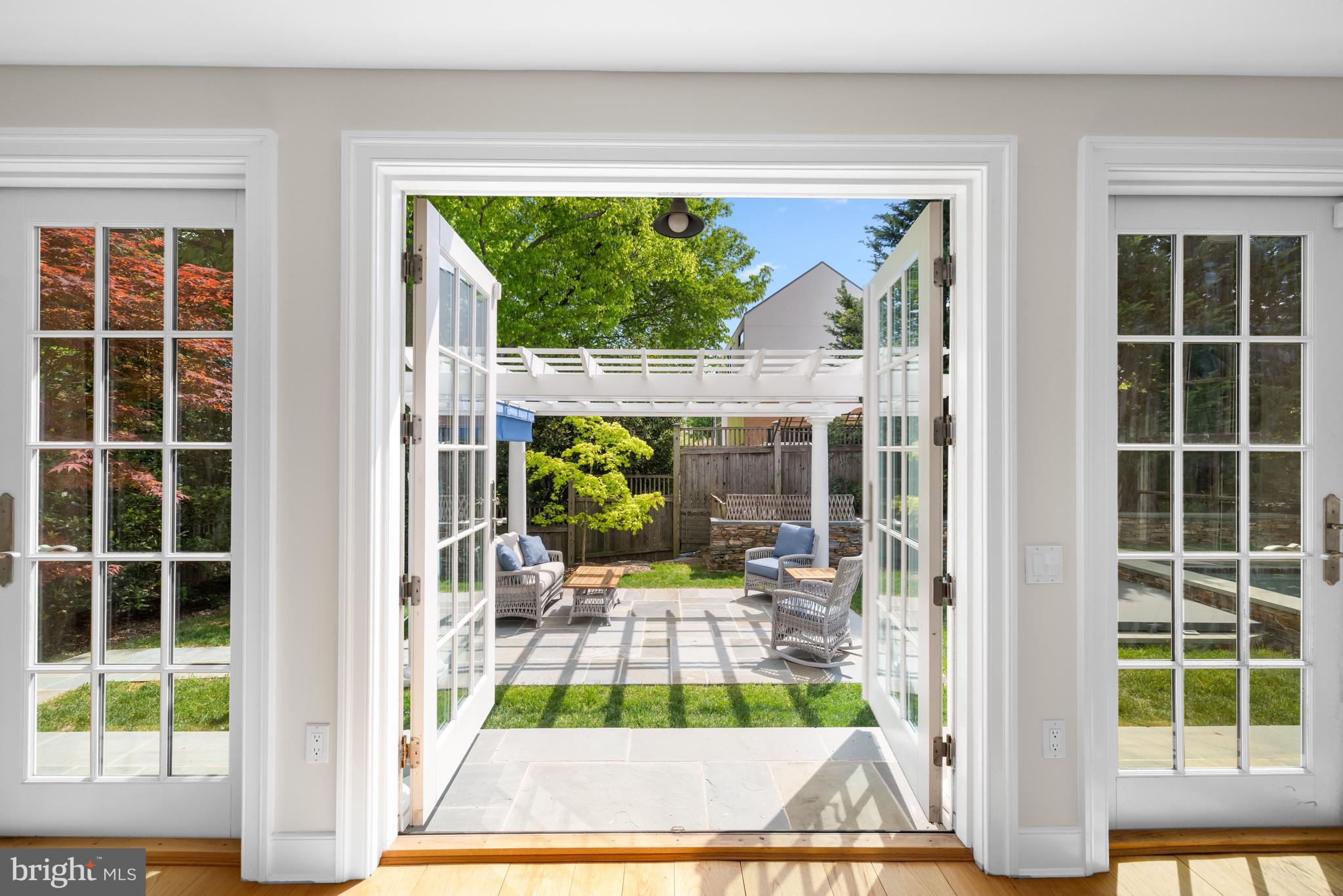 CLEVELAND PARK - Residential