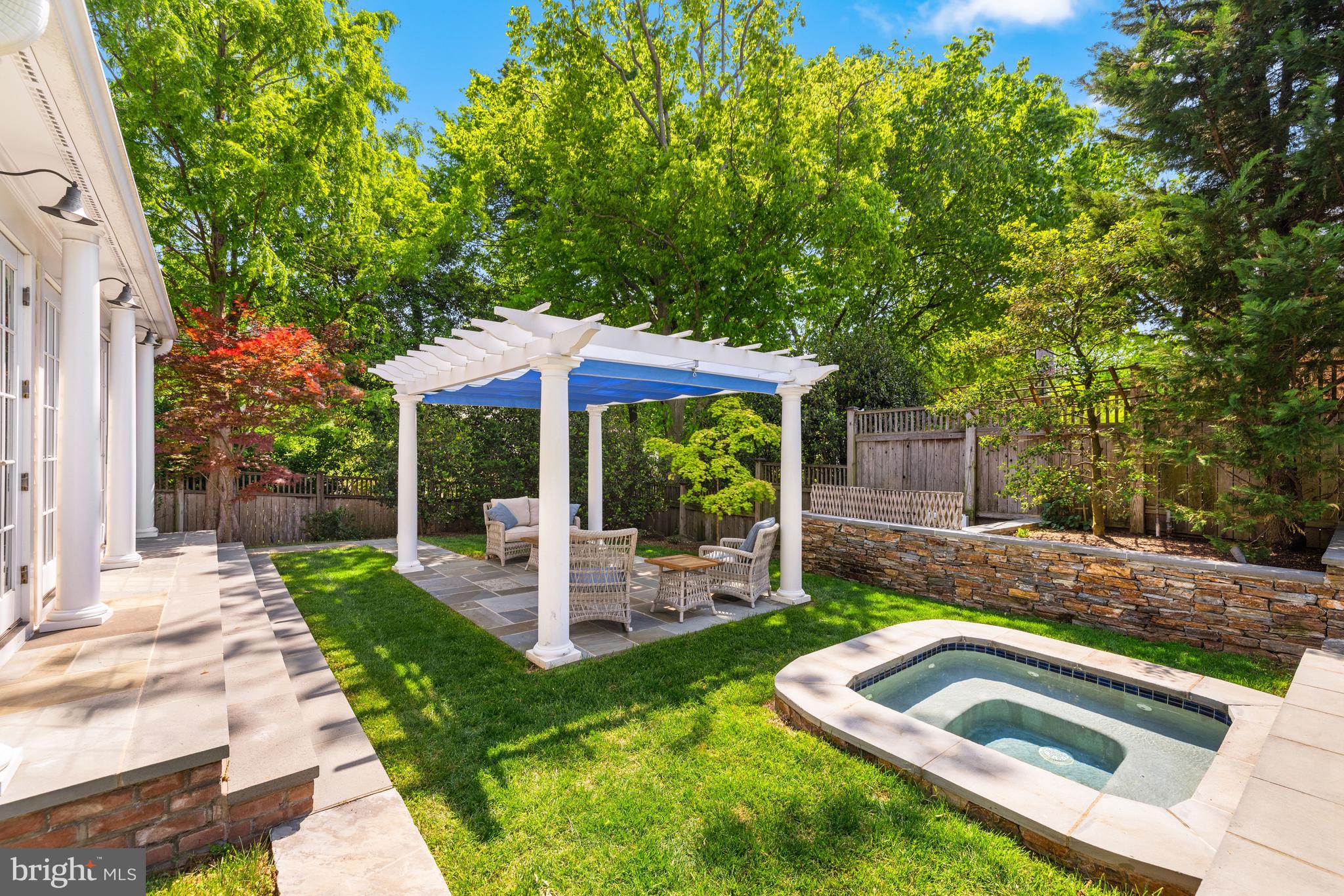 CLEVELAND PARK - Residential