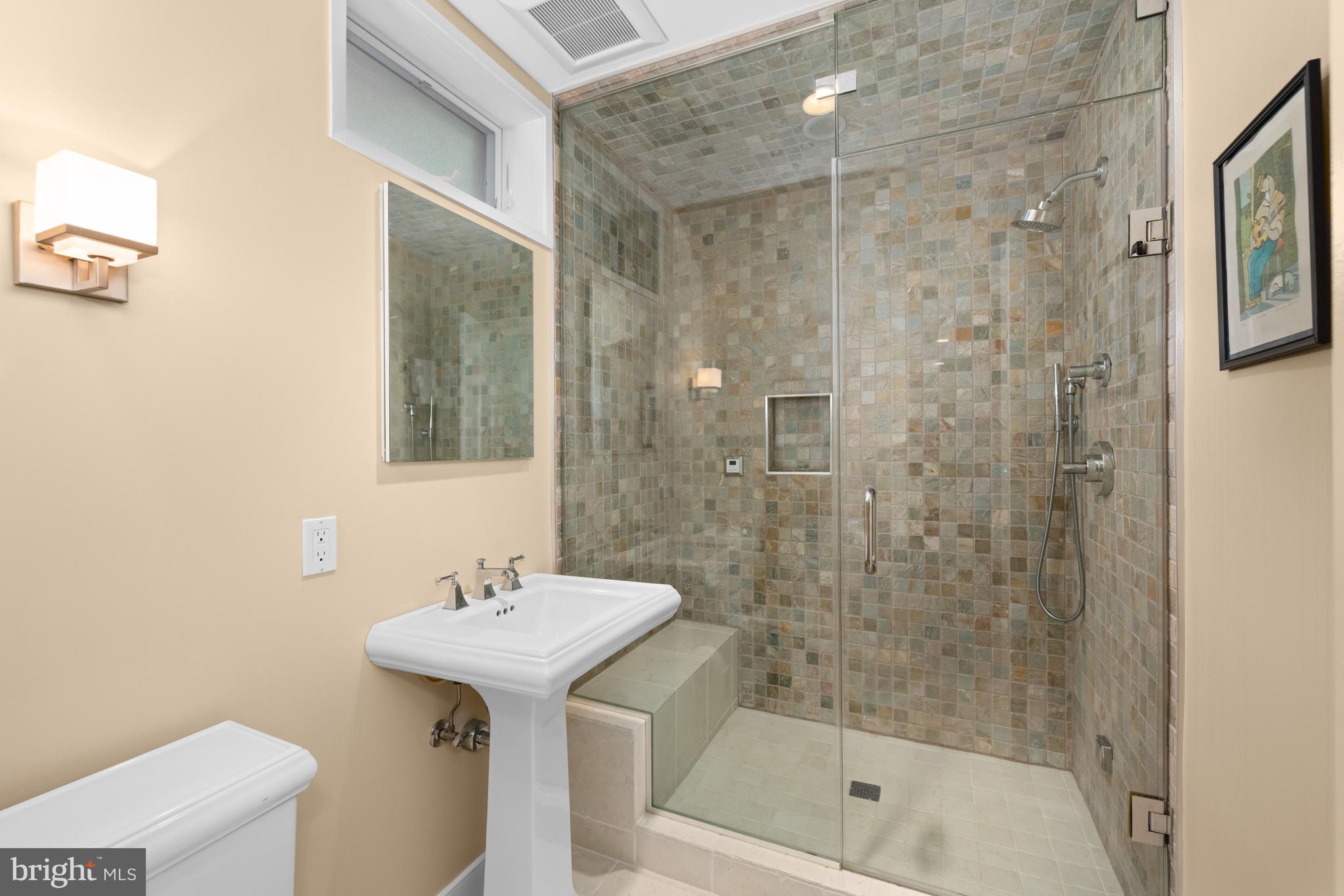 CLEVELAND PARK - Residential