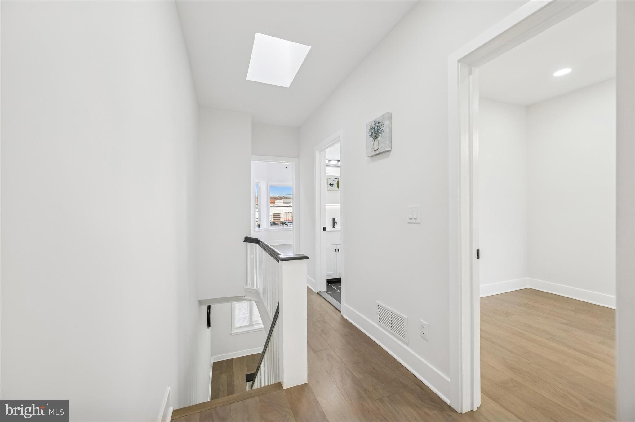 WALNUT HILL - Residential