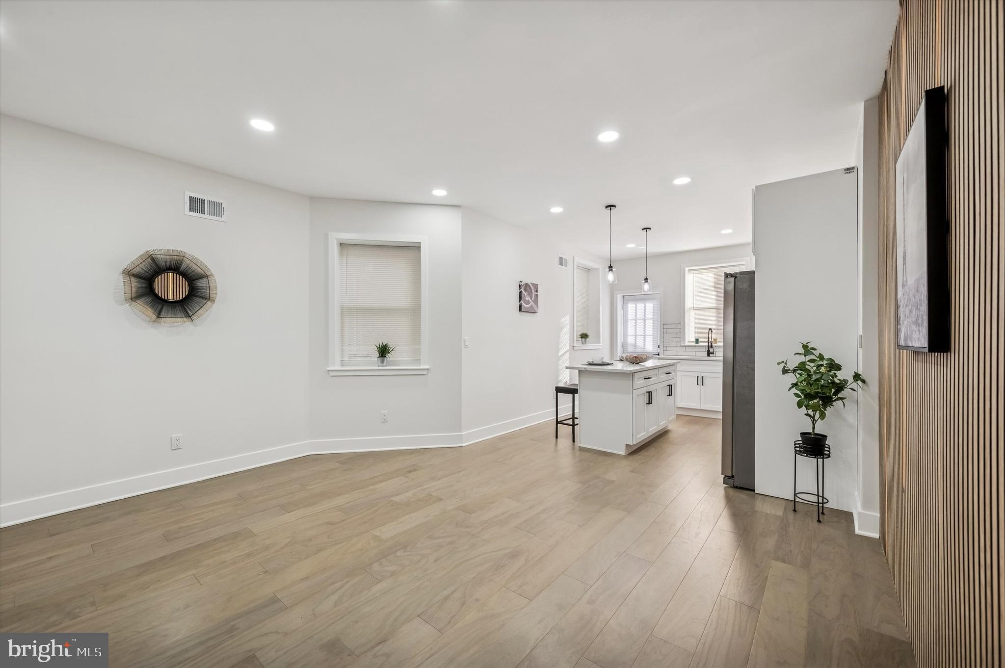 WALNUT HILL - Residential