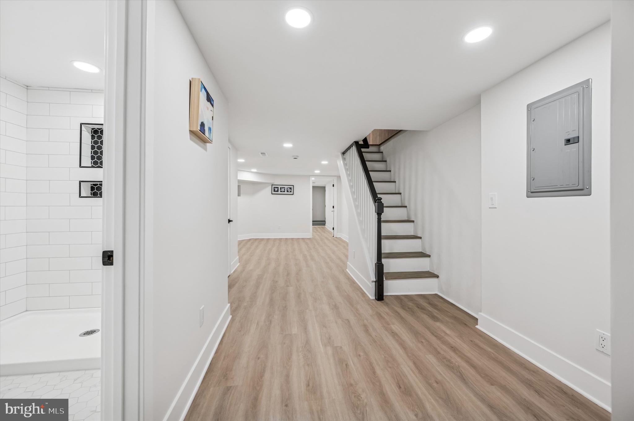 WALNUT HILL - Residential