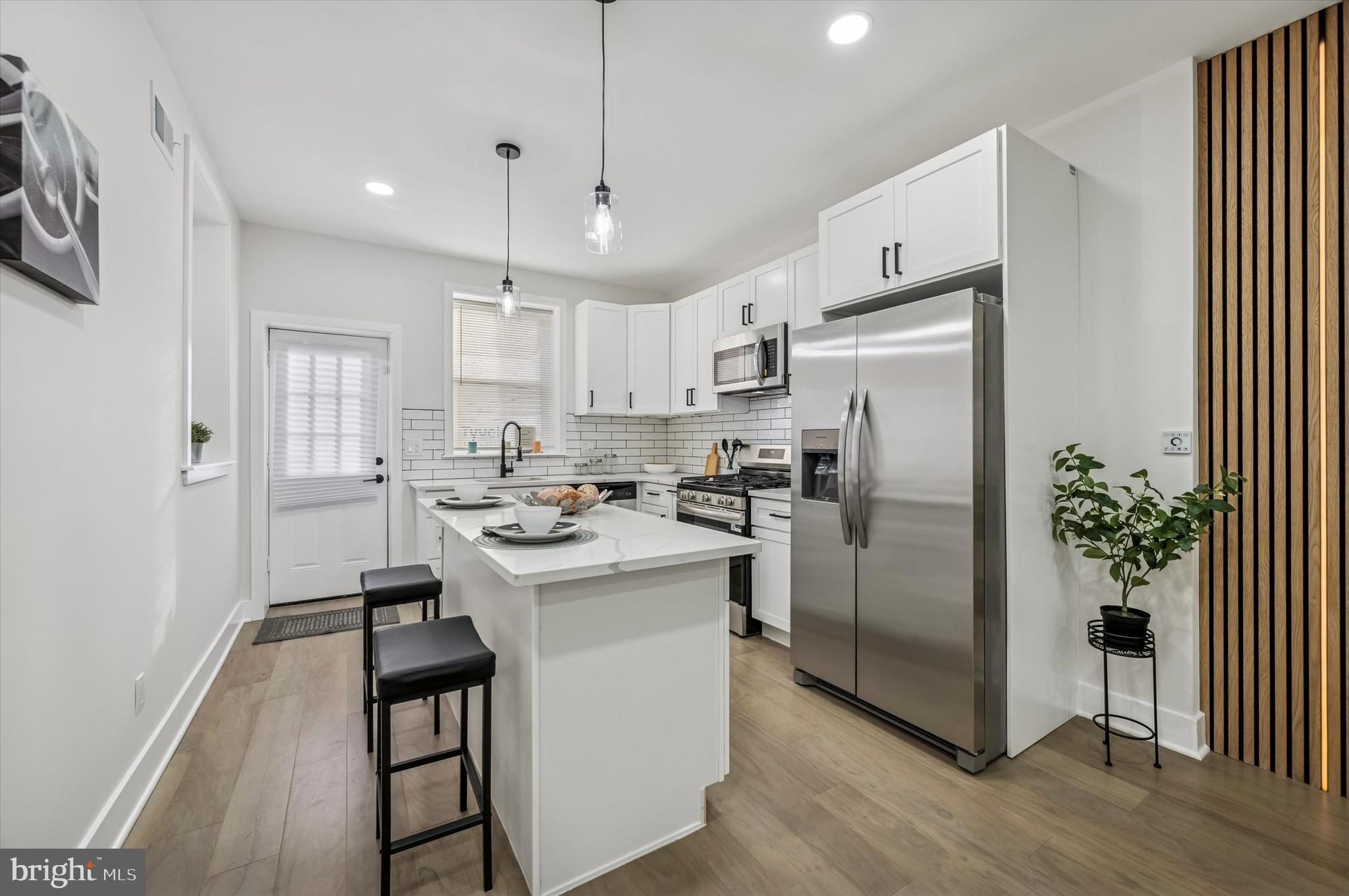 WALNUT HILL - Residential