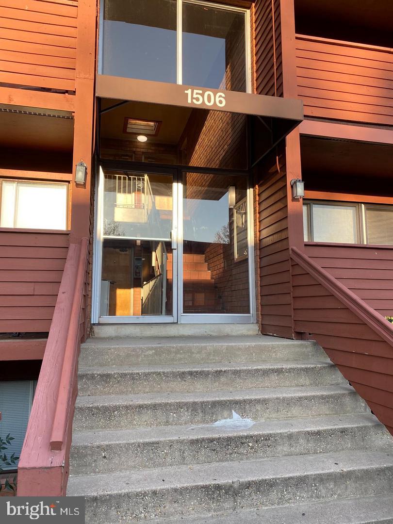 1506 S GEORGE MASON DRIVE 2