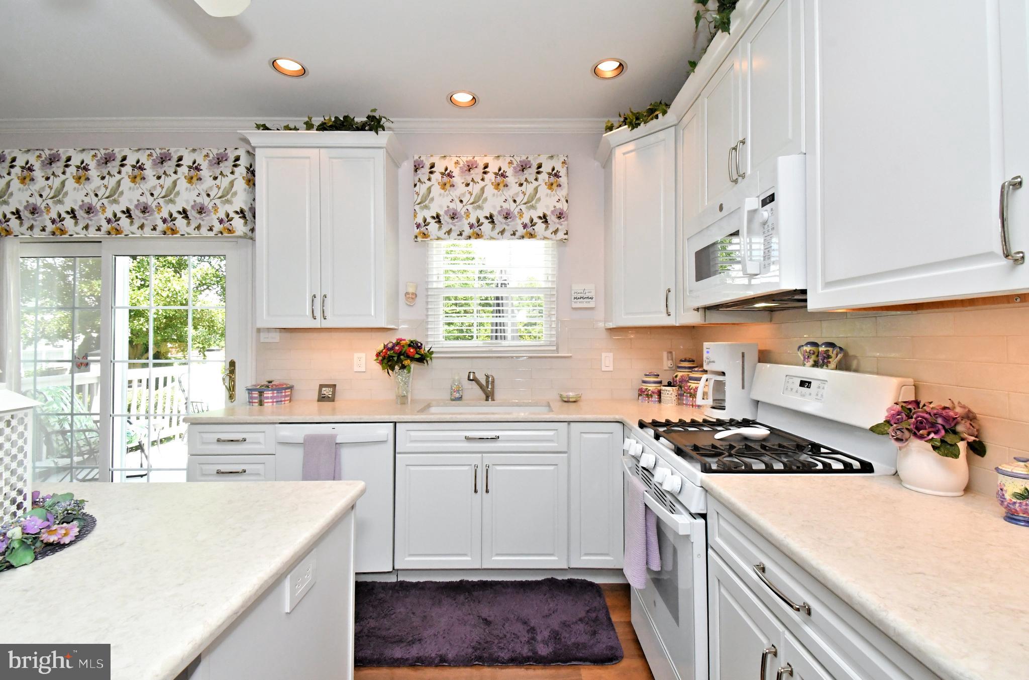 ARBOR RIDGE - Residential